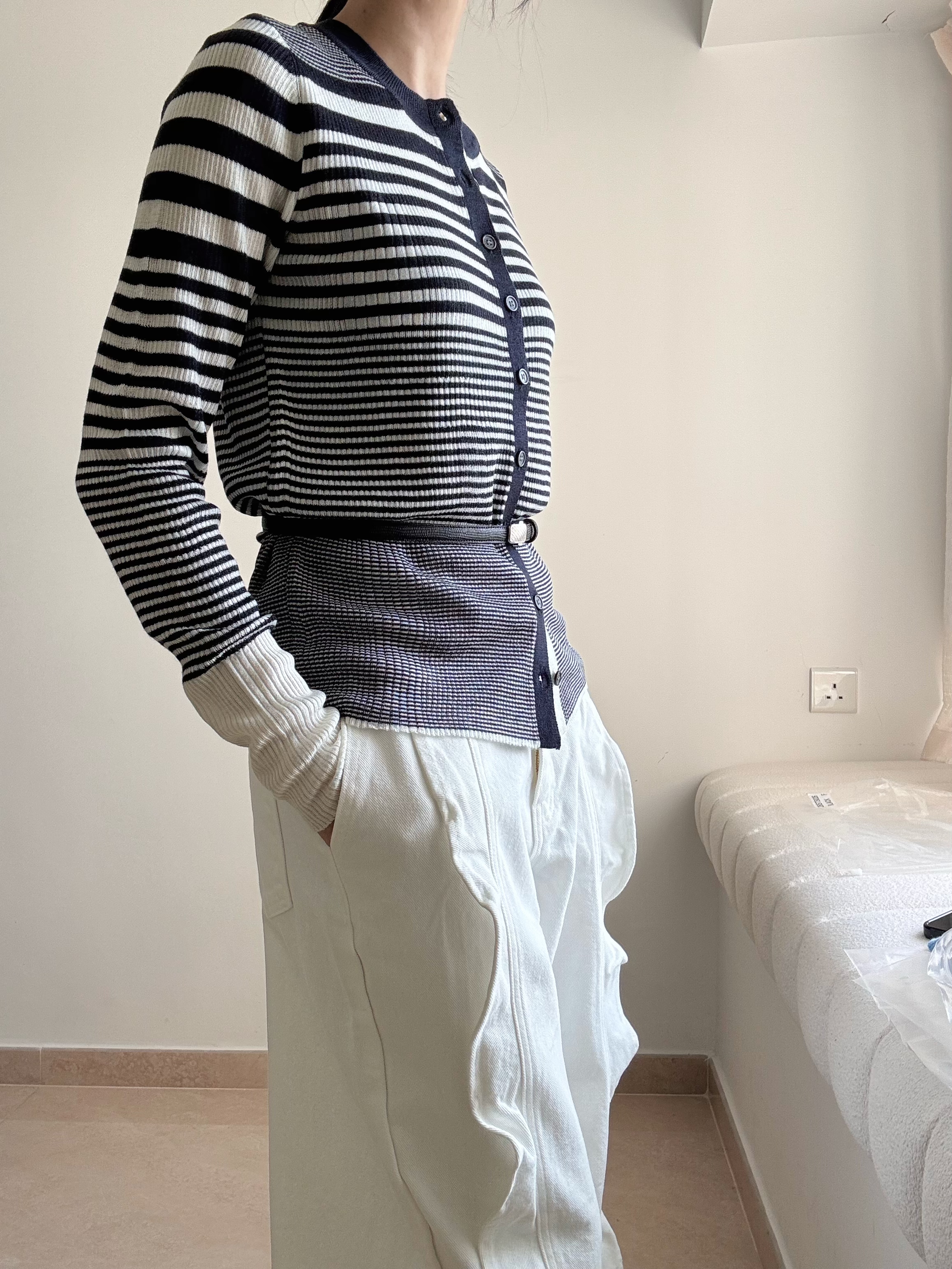Elegant stripes ultra-light cardi