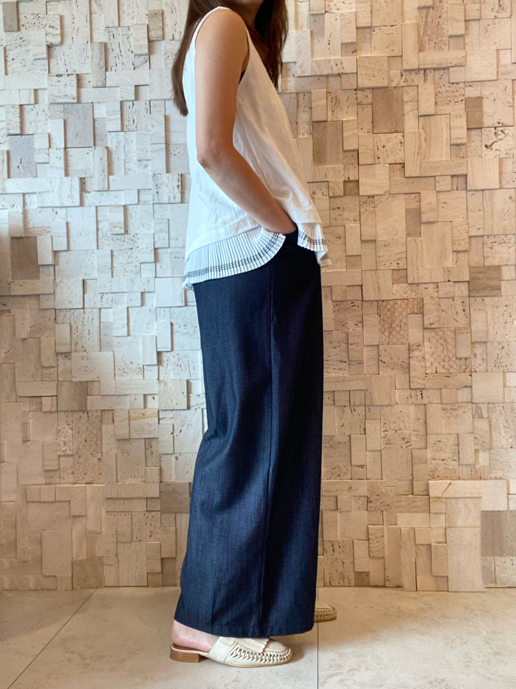 #2084 梳織方領無袖背心💞