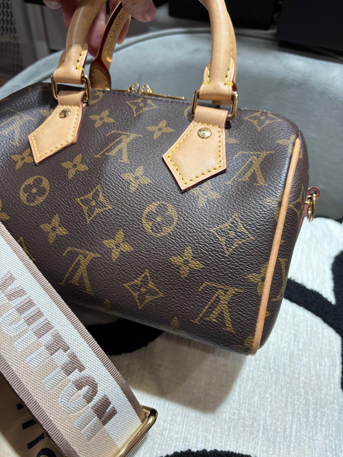 LV Speedy 20 Bandouliere Monogram M46234 100%Authentic, 95%New ✅key lock ✅Dust bag