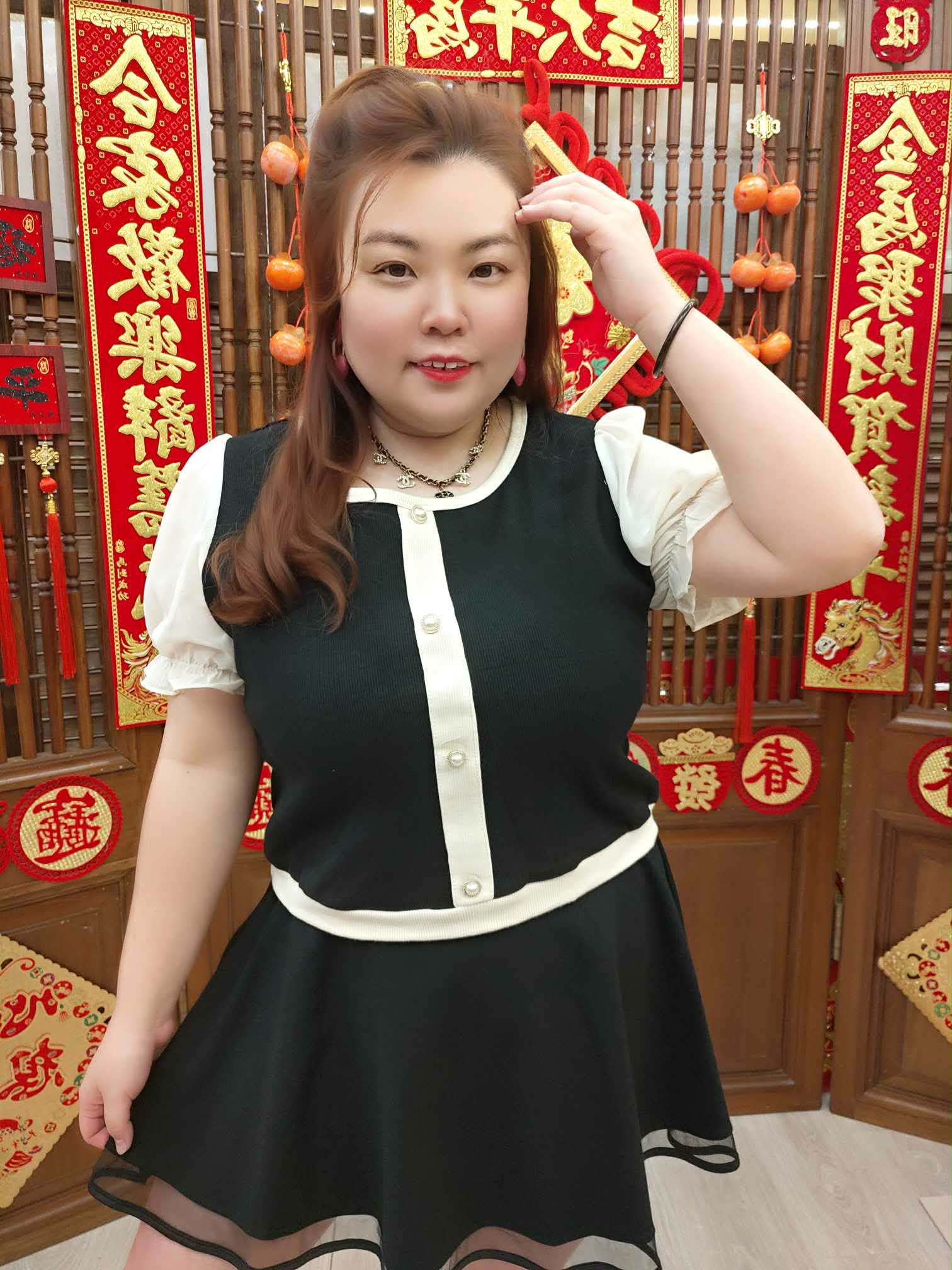 NFE02 TW#3860A 设计款泡泡袖上衣