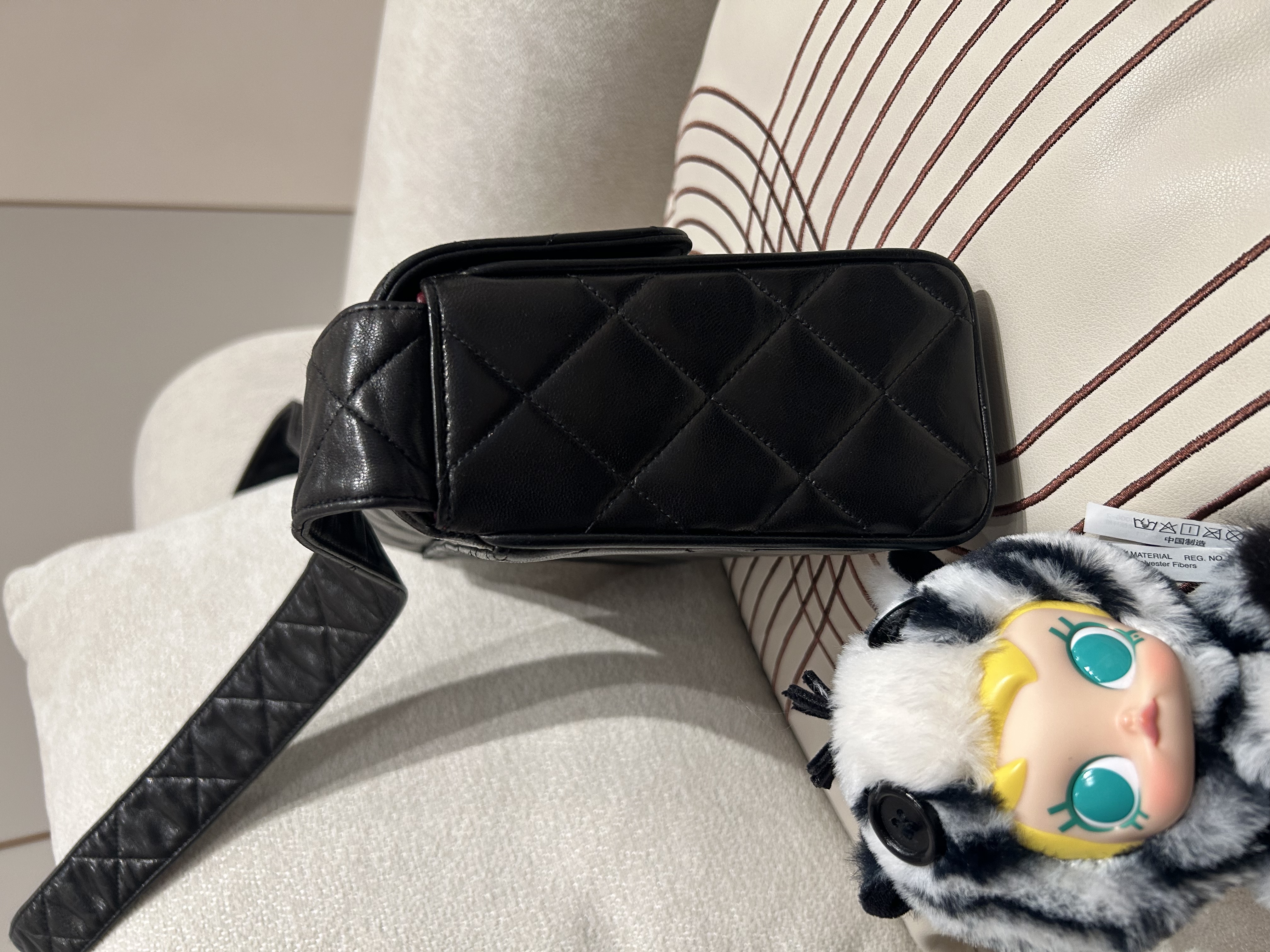 Chanel vintage so black Shoulder bag 100%Authentic ,88%new✅card