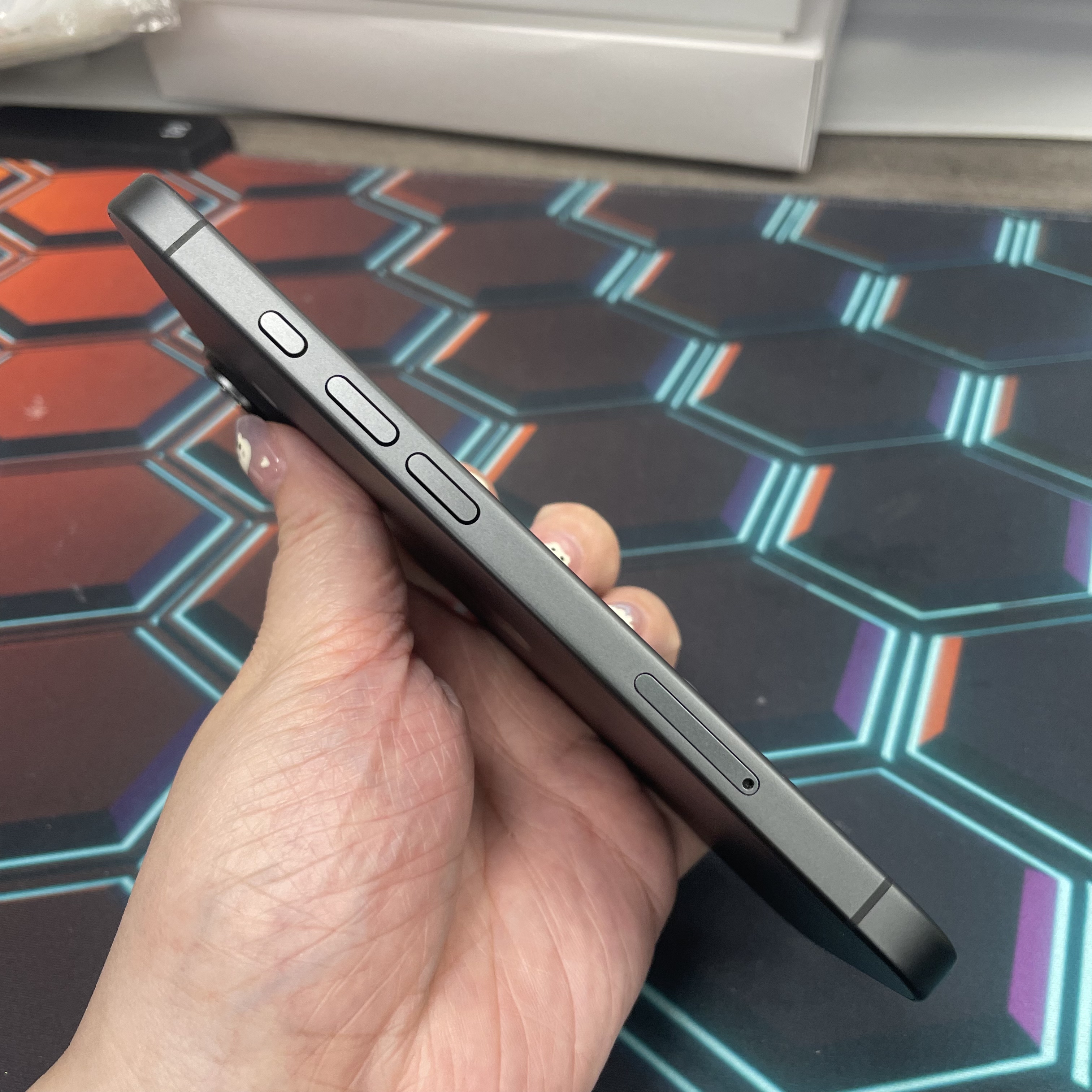 *6774 17 未使用品 256GB 電100 黑色 black