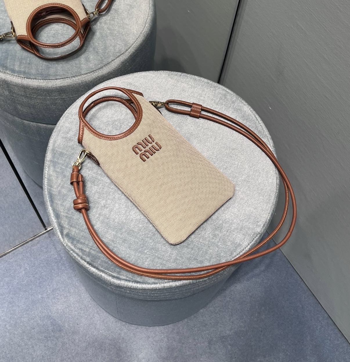 限時優惠✨現貨🍒MIUMIU bag  🔖21x12.5cm