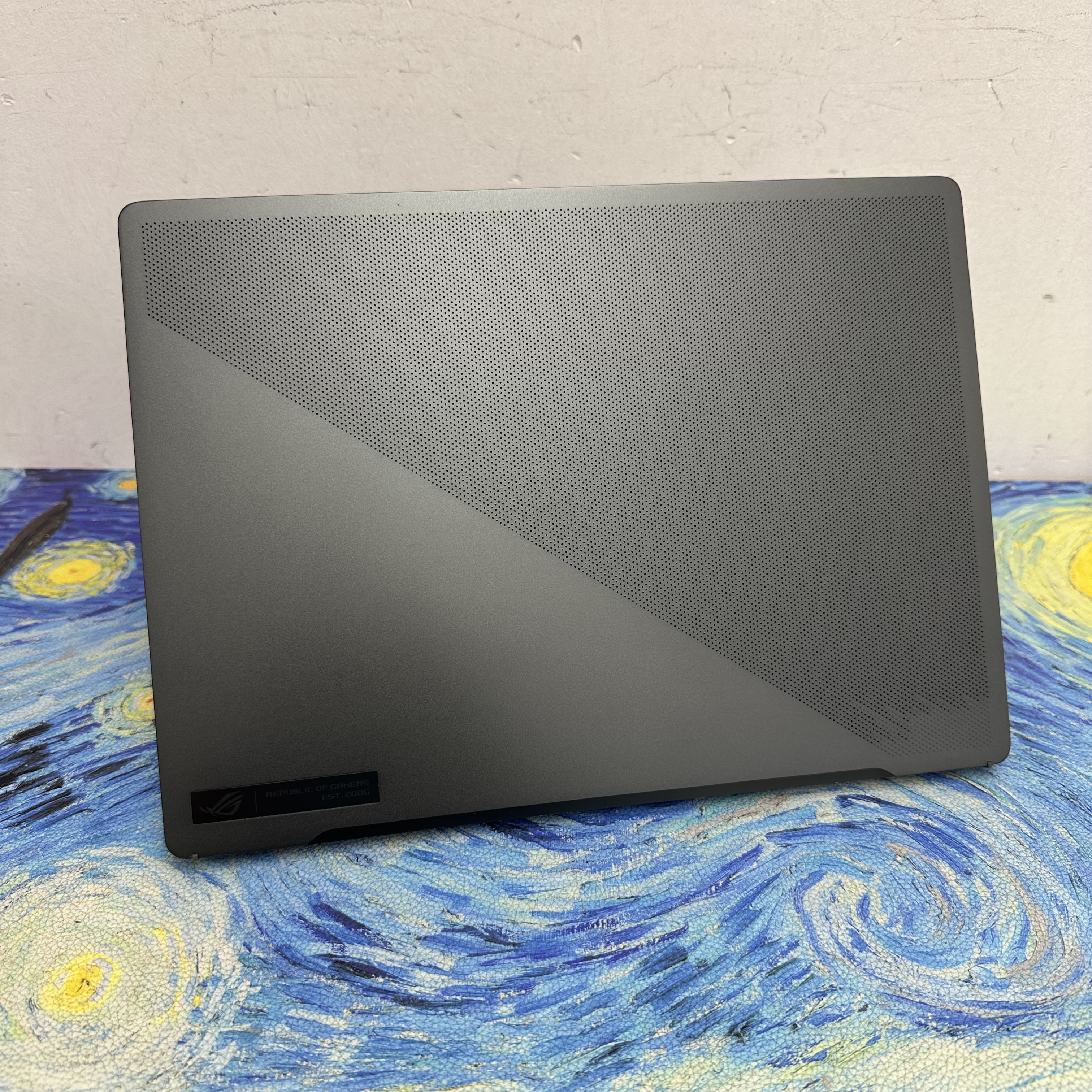 ASUS  ROG Zephyrus 14 AMD Ryzen 9 7940HS /32GB Ram/1TB SSD /14寸 AMOLED 2.5K Mon/原廠保養/165Hz/ RTX4060 獨立顯示卡/ Gaming Laptop / Notebook / PC / Netflix / Movie