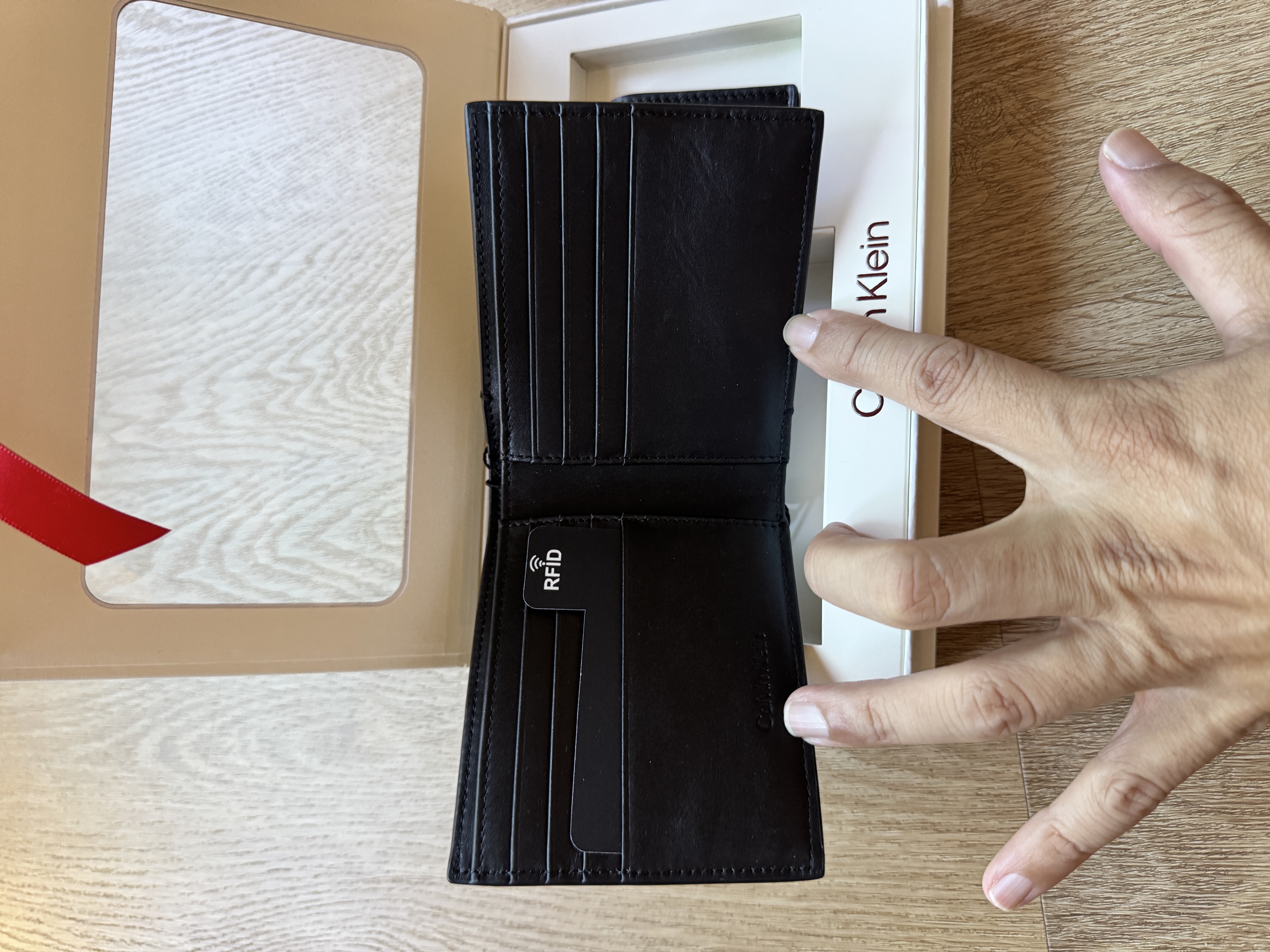 Calvin Klein銀包套裝 (香港現貨）