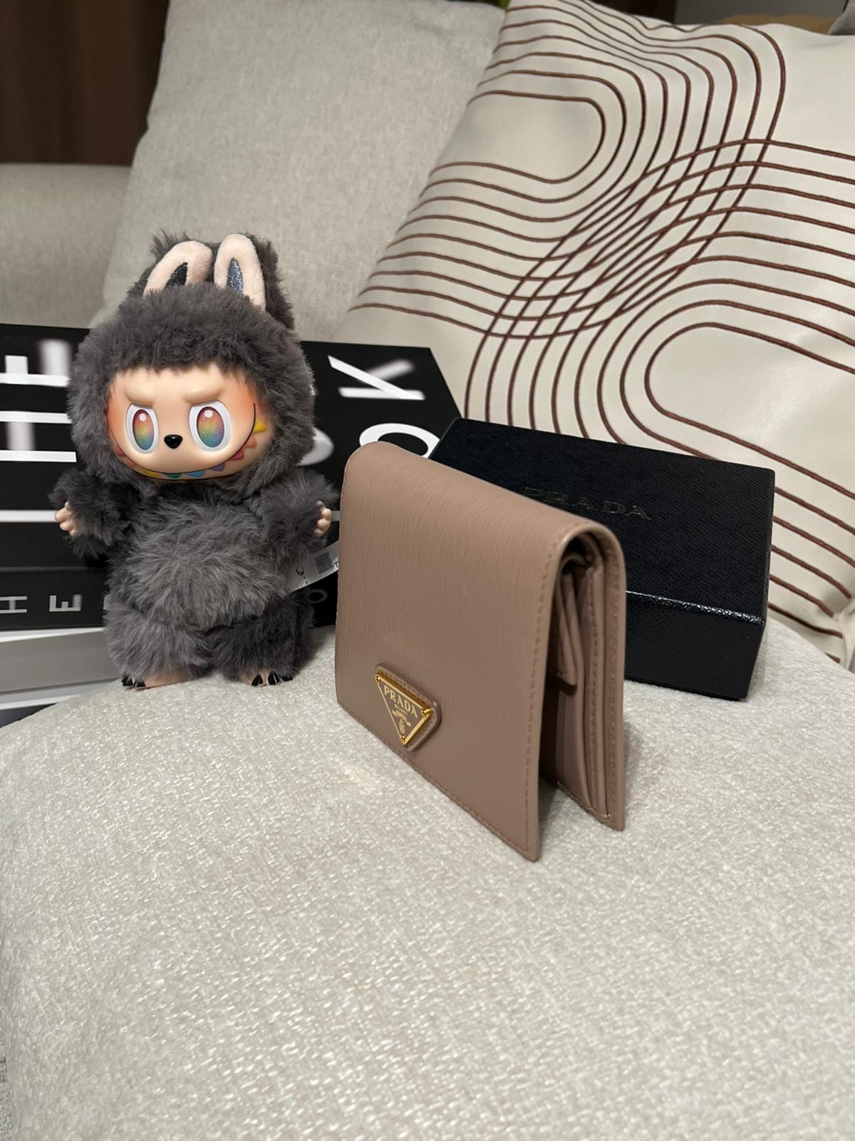 未使用品 PRADA Vitello Move Wallet 100%Authentic, Unused✅NFC ✅Box