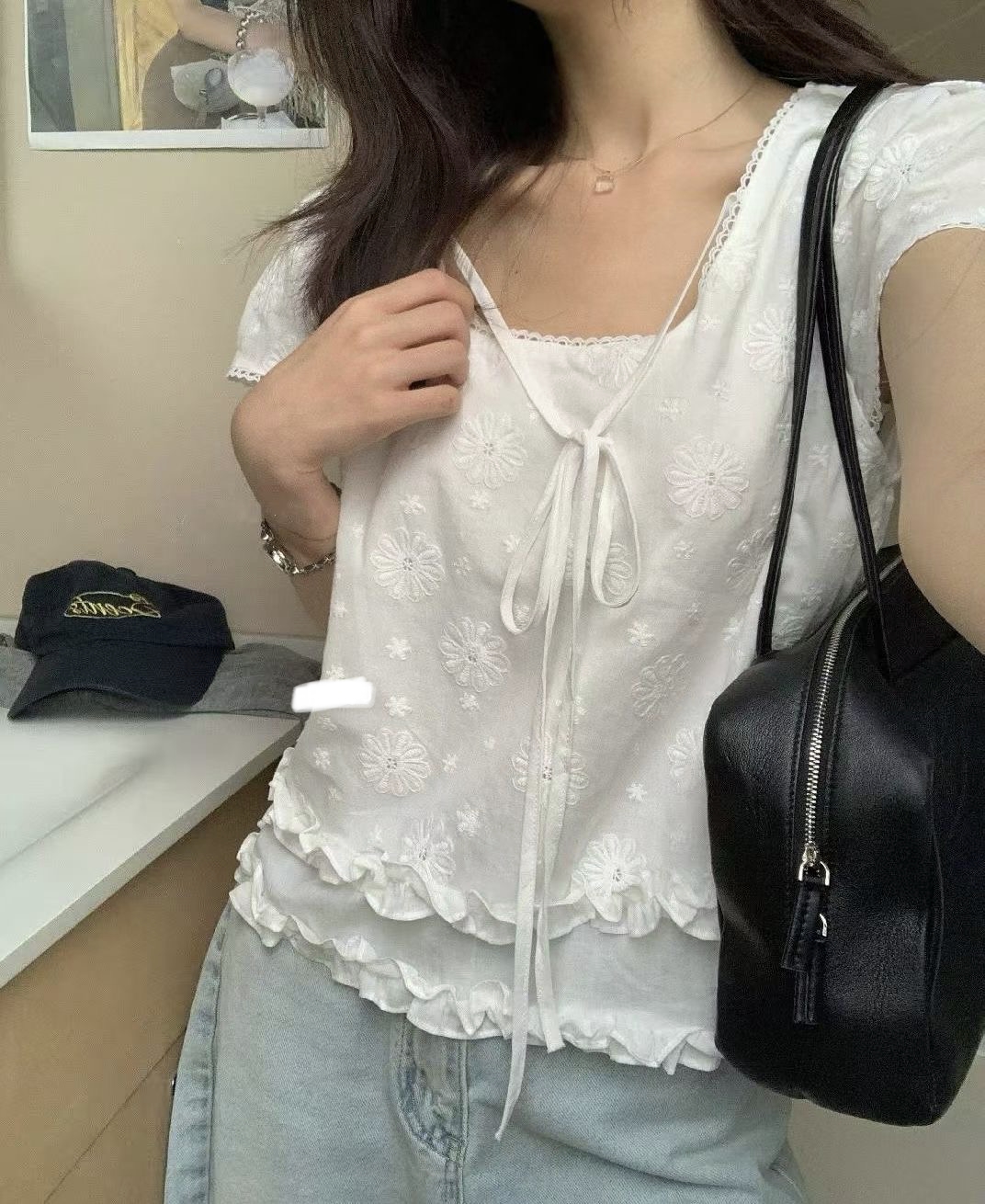 小短袖方領通花花邊top