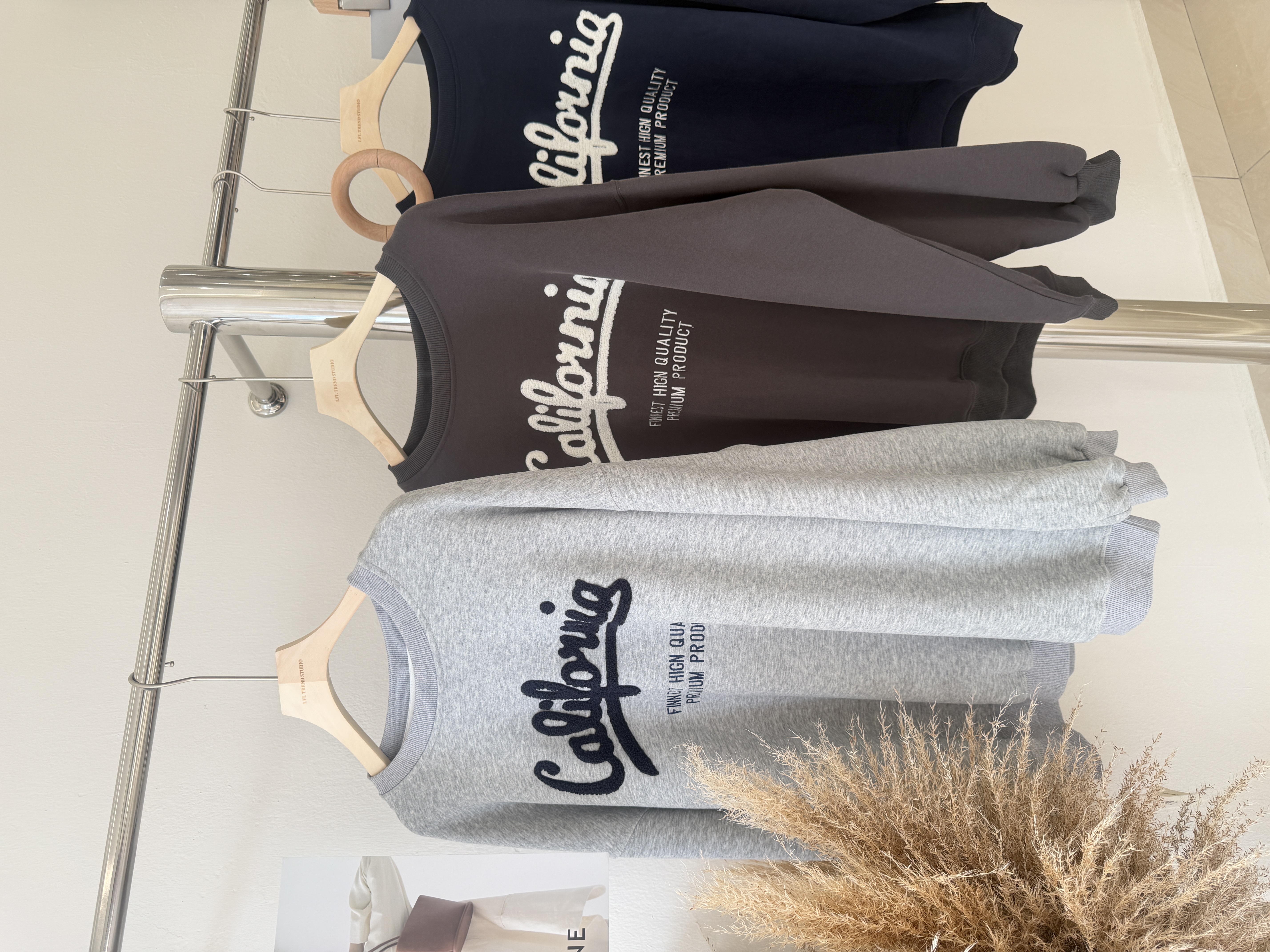 6713 韩系毛绒字母卫衣