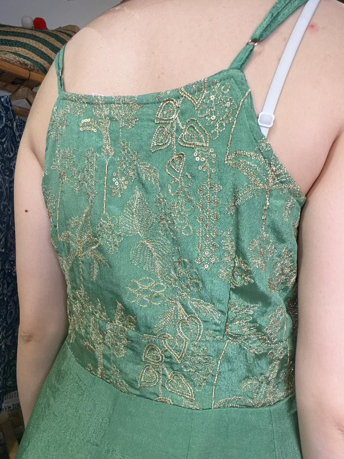 2174 Forest Green with Golden Emb. Silky SL OP 50"