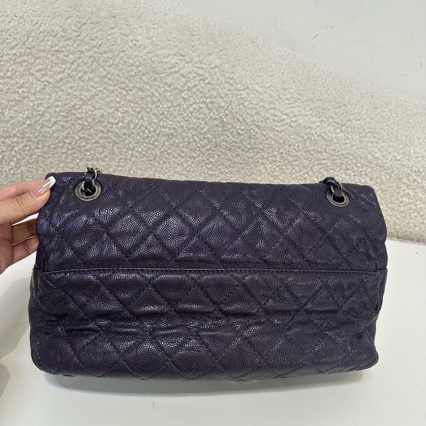 【預訂貨品】鐳射16開 Chanel 紫色cf jumb機場包