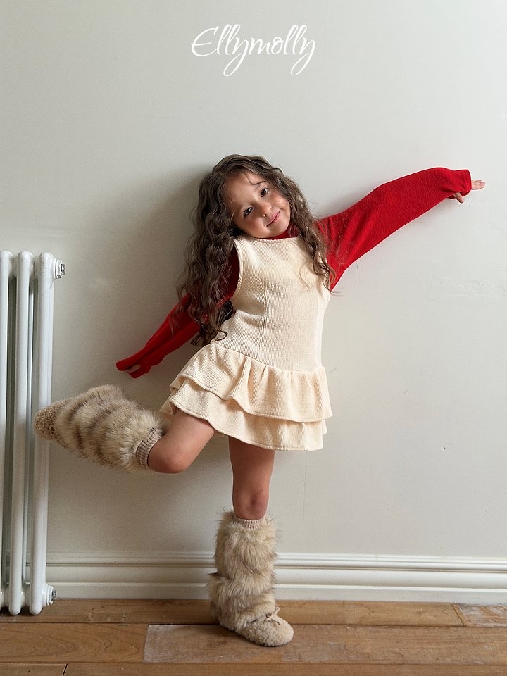 Ellymolly | Snow frill ops