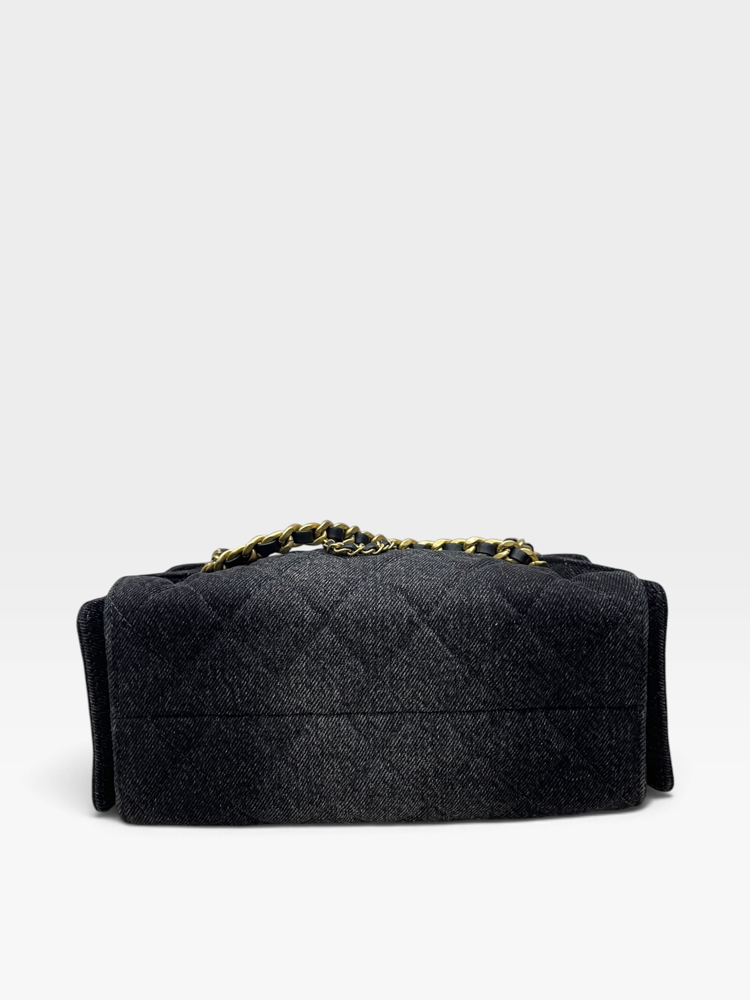Pre-Owned CHANEL 25 Mini Handbag / Product Code: 091004