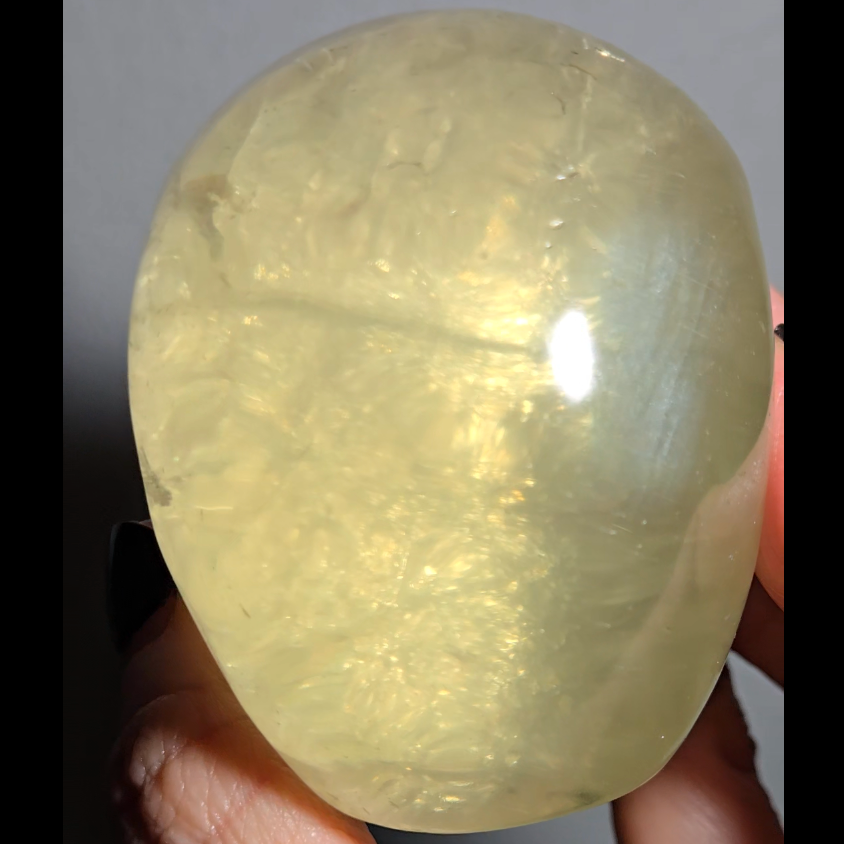 Citrine skull with rainbows and star flash asterism - C66
