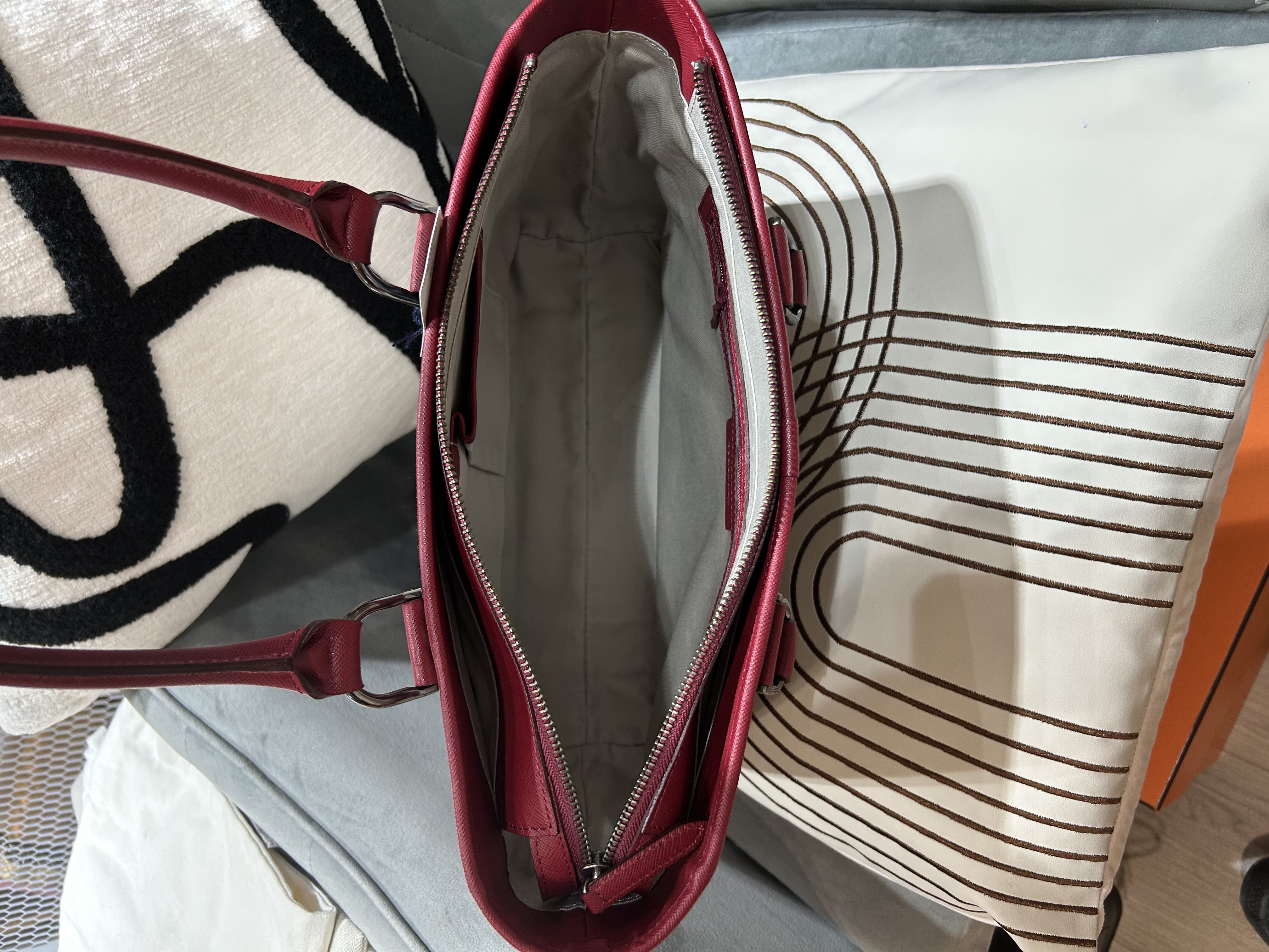 未使用品 Burberry shoulder bag 100%Authentic ,unused 未使用品 ✅tap ✅dust bag  