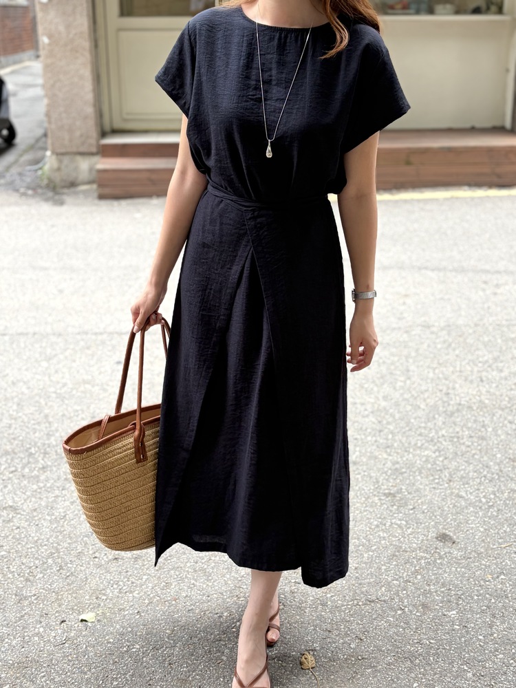 The Timeless Wrap Dress (Navy)