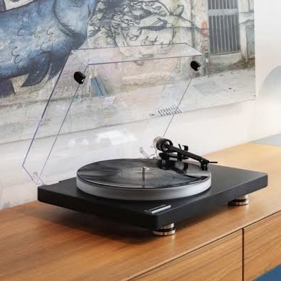 Clearaudio Compass Belt Drive Turntable