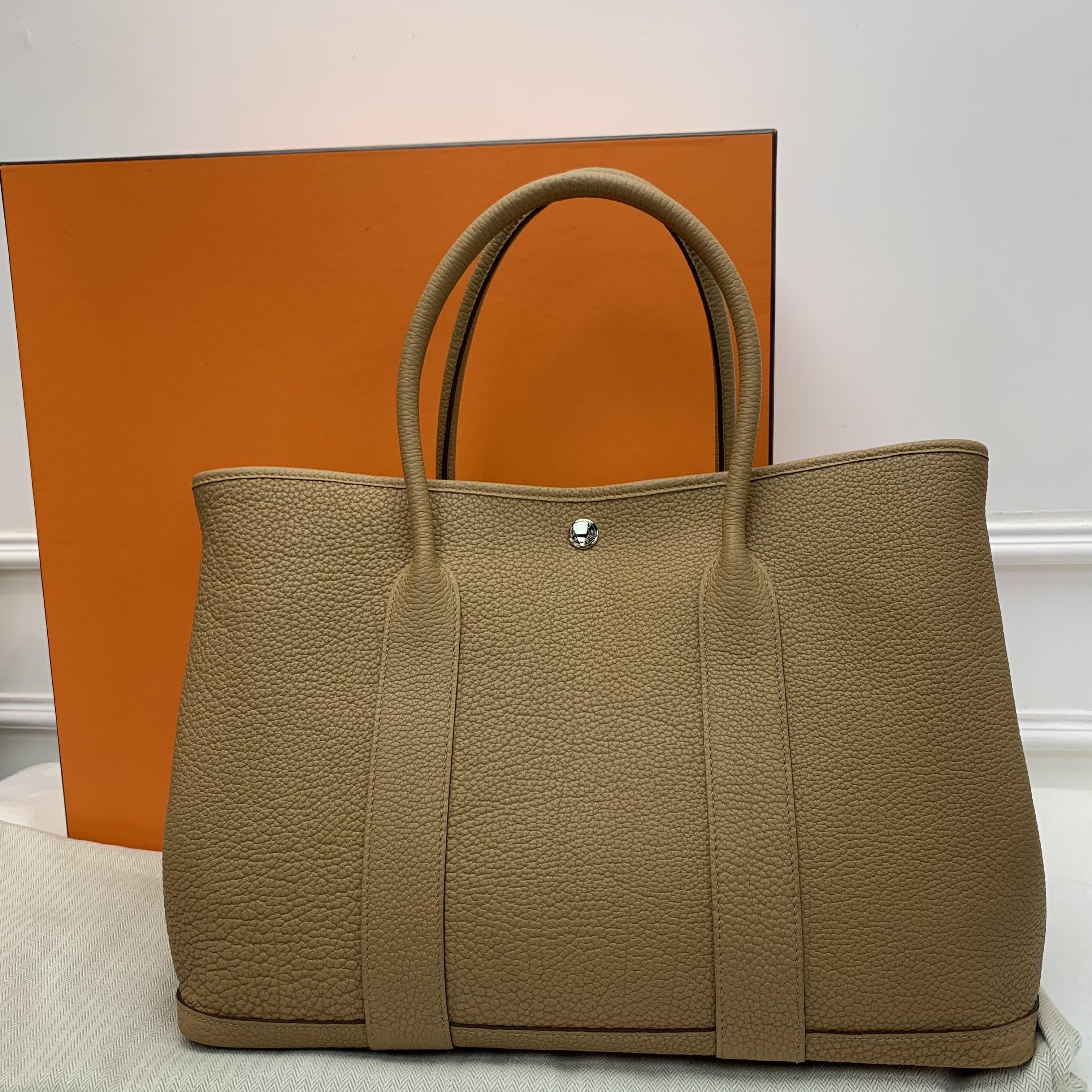 經典熱賣🤎Hermes餅乾色 Garden Party 36