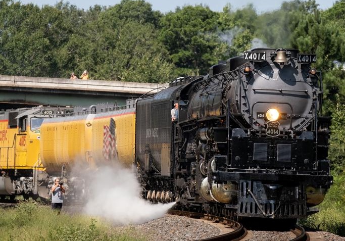 HO Bigboy 動力全編乘 #4014+SD70M #4015 + 雙UP水柜車 DCC Sound and Smoke