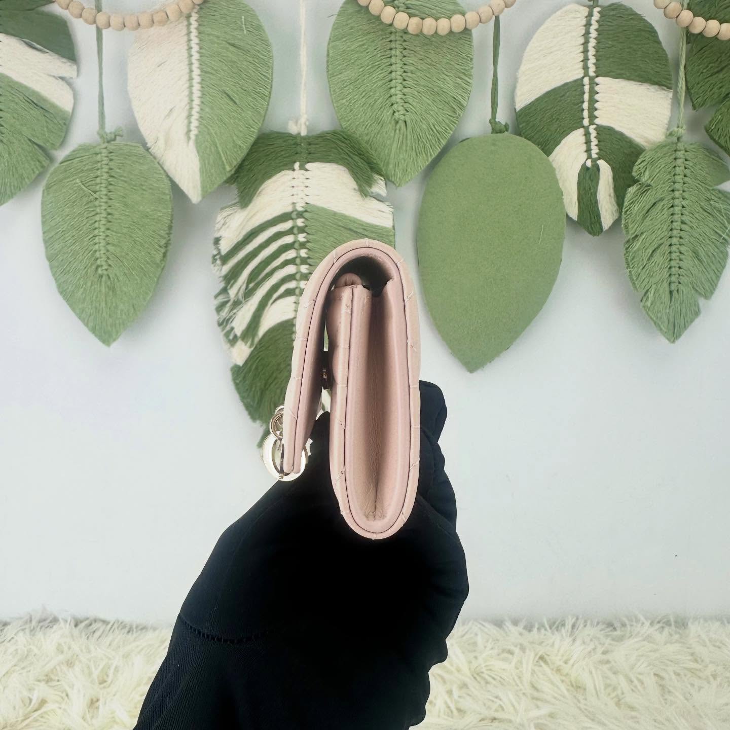 閑置品🌟Glycine 粉色羊皮金扣 卡片包 2025年全套有盒🩷