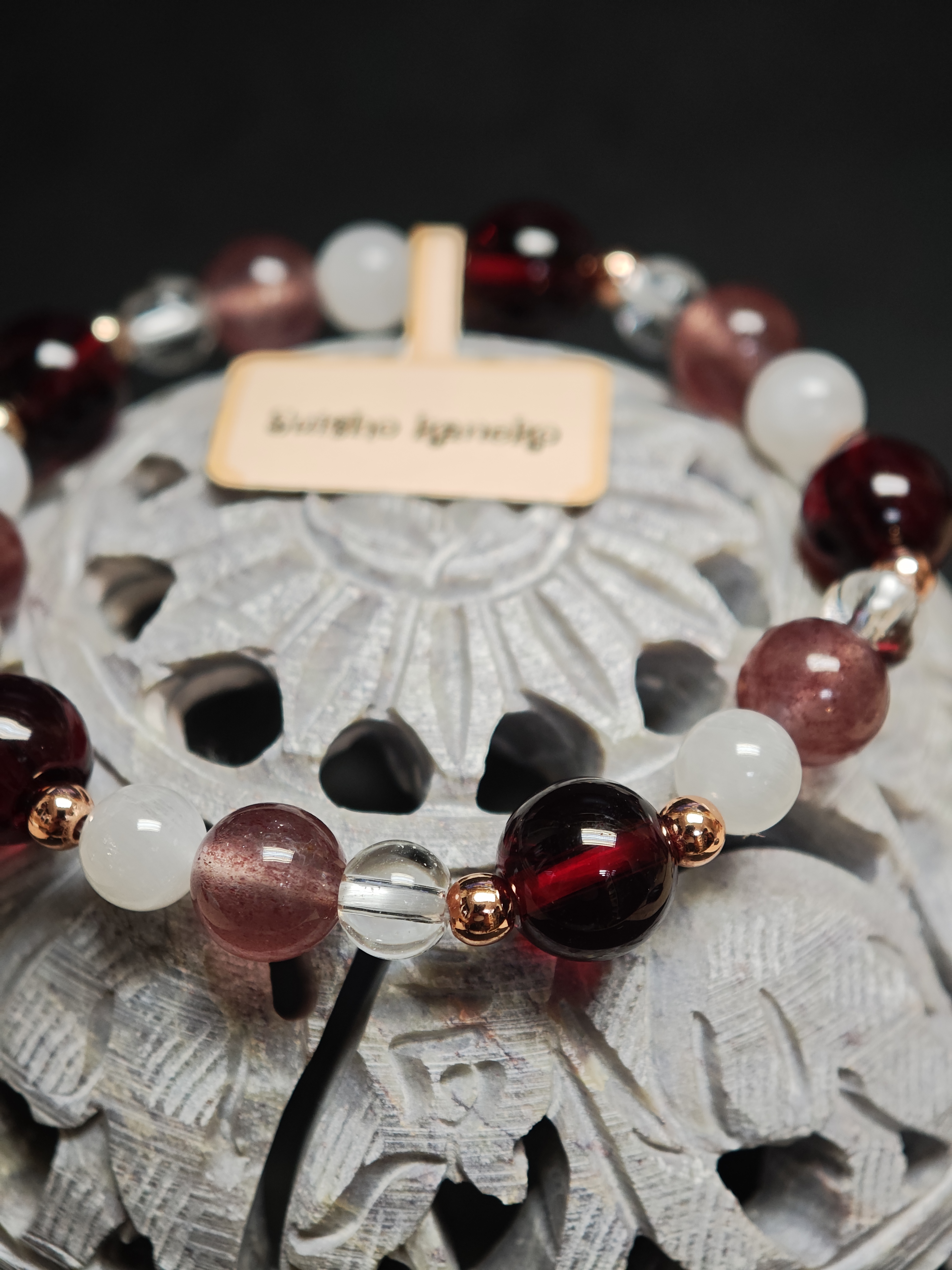 ✨新品DIY水晶手串😑✨♥️石榴石✨🌕月亮石✨❣️鴿血草莓晶功效✨⚪白水晶✨