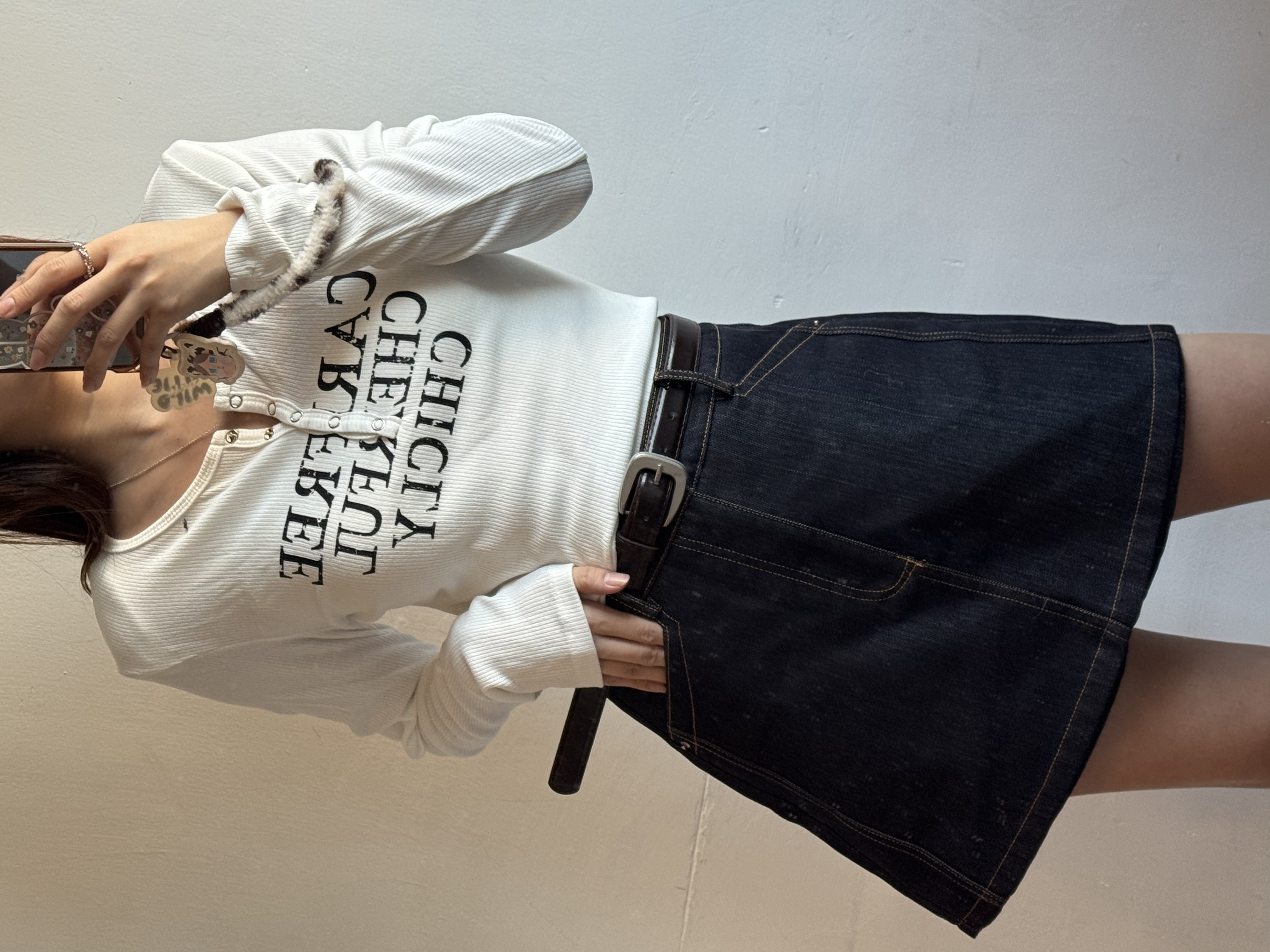 特價 英文字 薄長袖