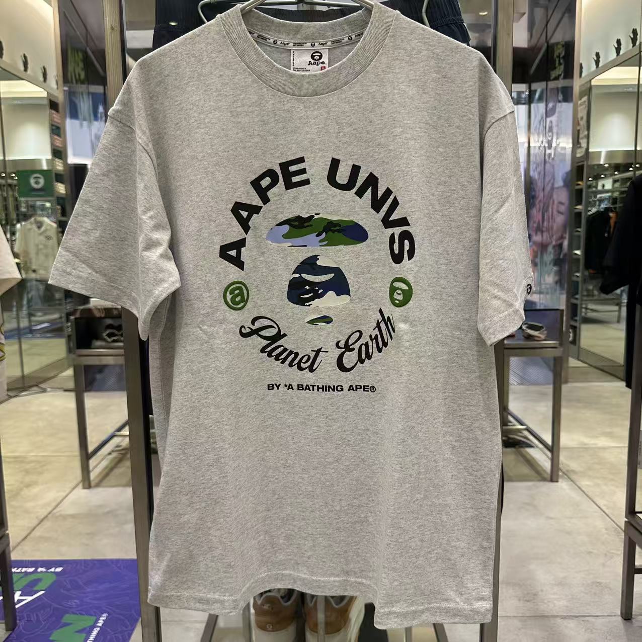AAPE Relaxed fit AAPEUNVS graphic tee (1855) 寬鬆版