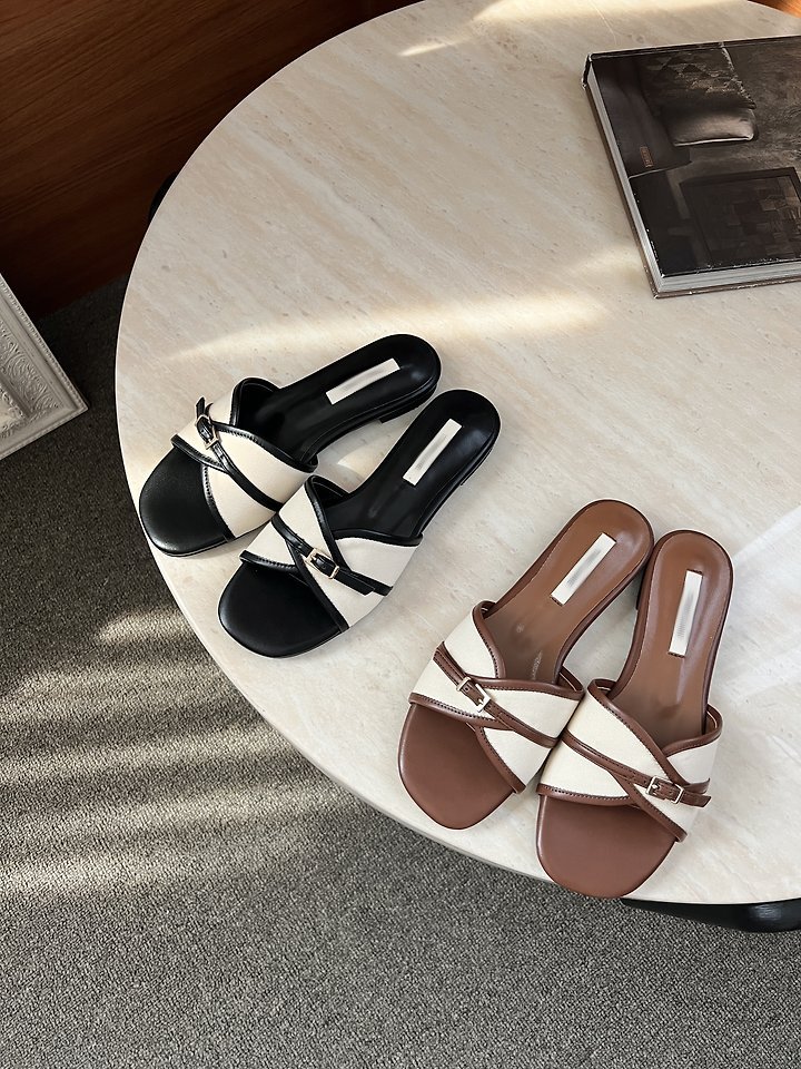 Contrast Canvas Sandals (2 colors)