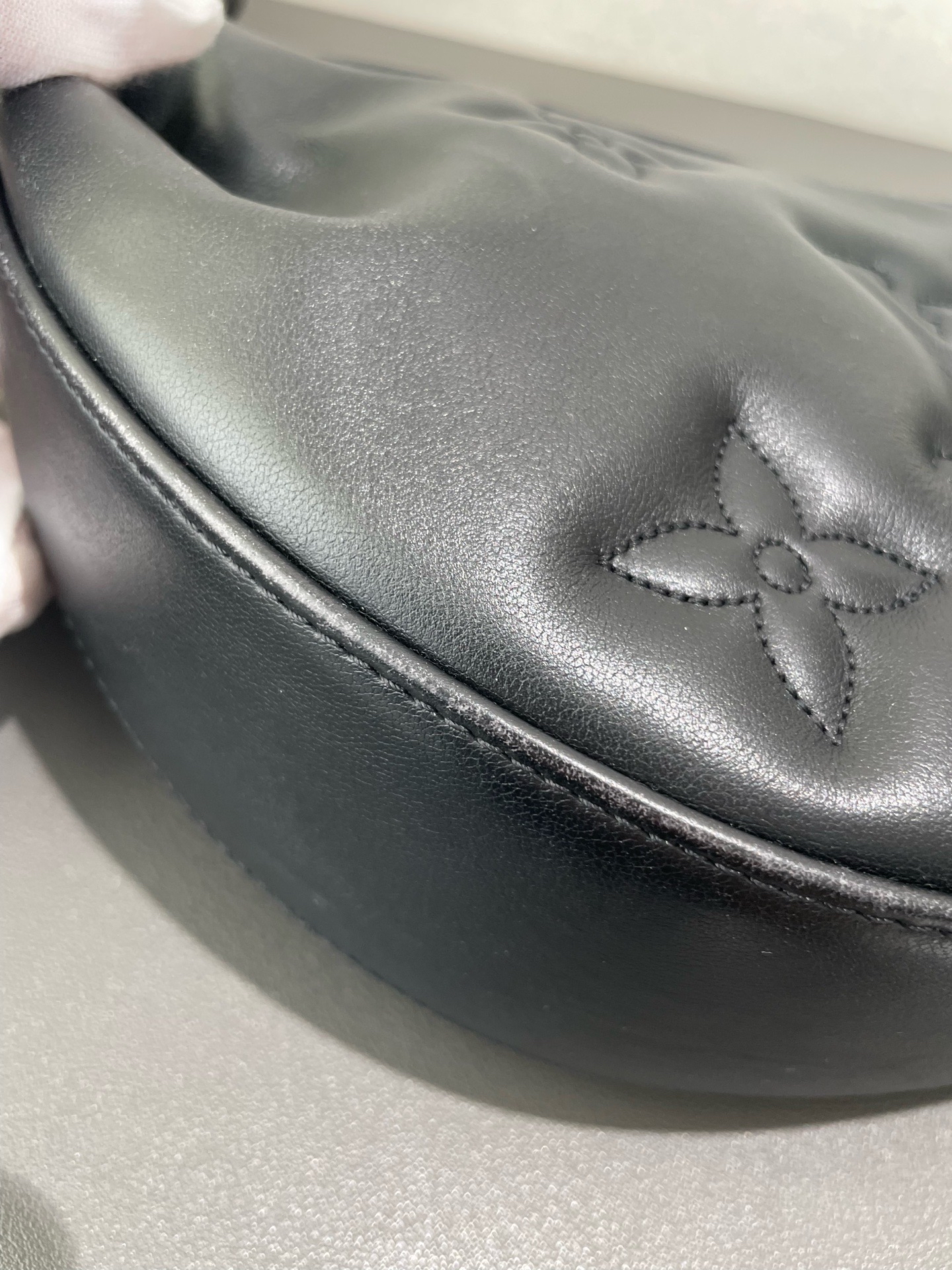 【預訂貨品】LV 黑色月亮包