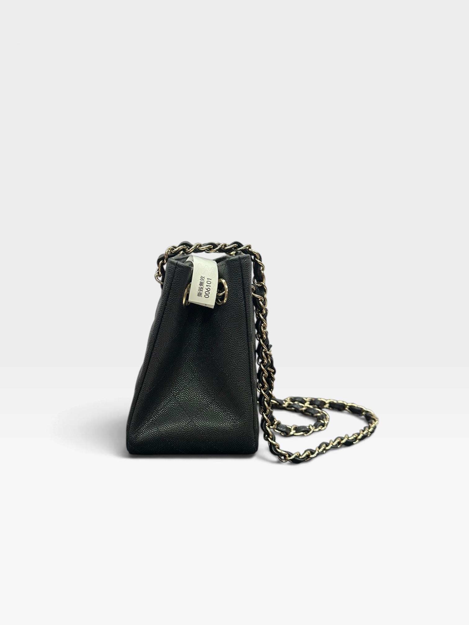 Pre-Owned Chanel Mini Bucket Bag/ Product Code: 102007