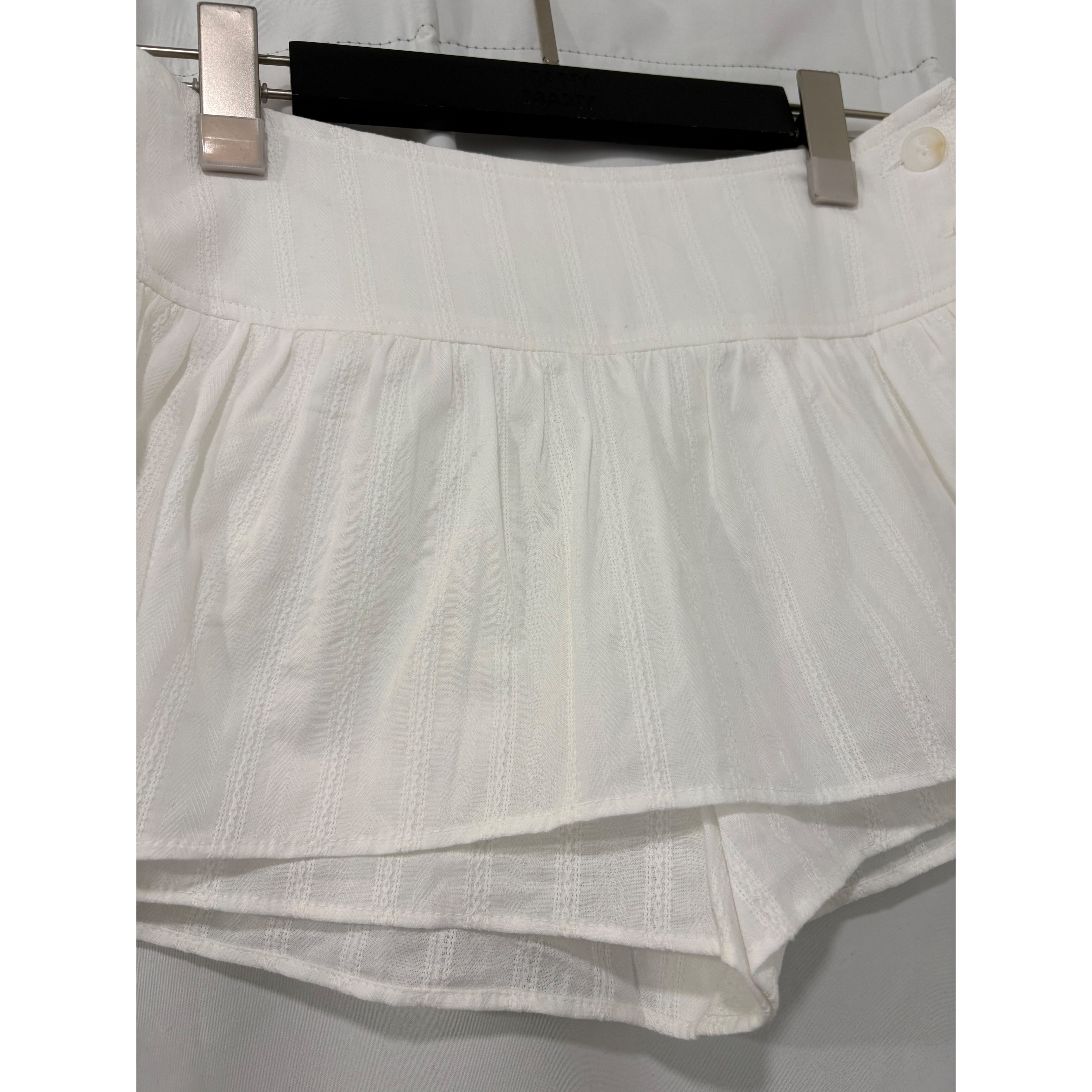 新品價8月4截單🍑2608A《STRIPED JACQUARD SKPT》