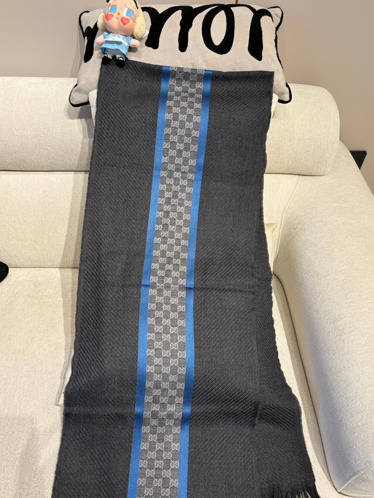 未使用品 Gucci scarf  羊毛圍巾 100%Authentic, Unused