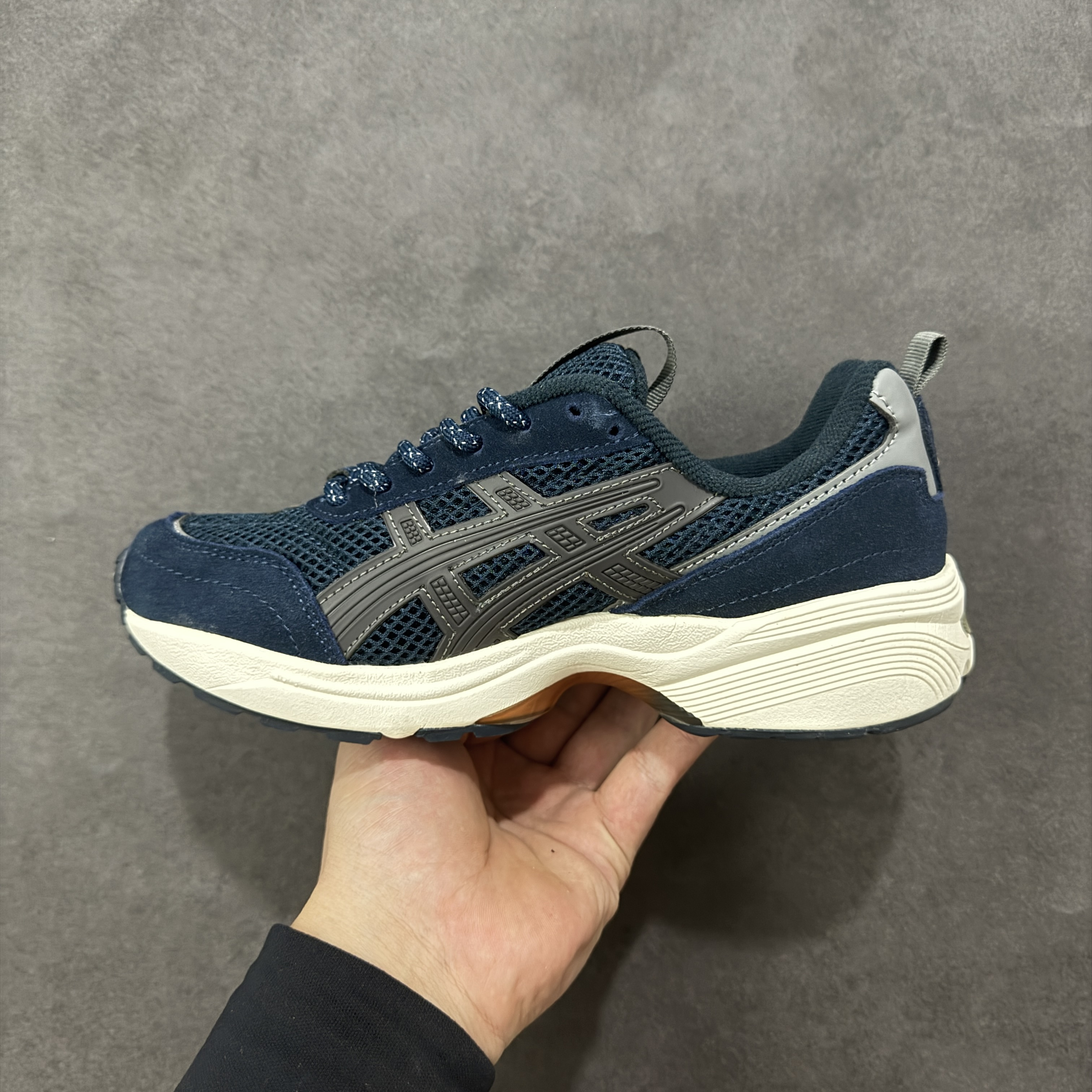 Asics GEL-1090v2 1203A224-400