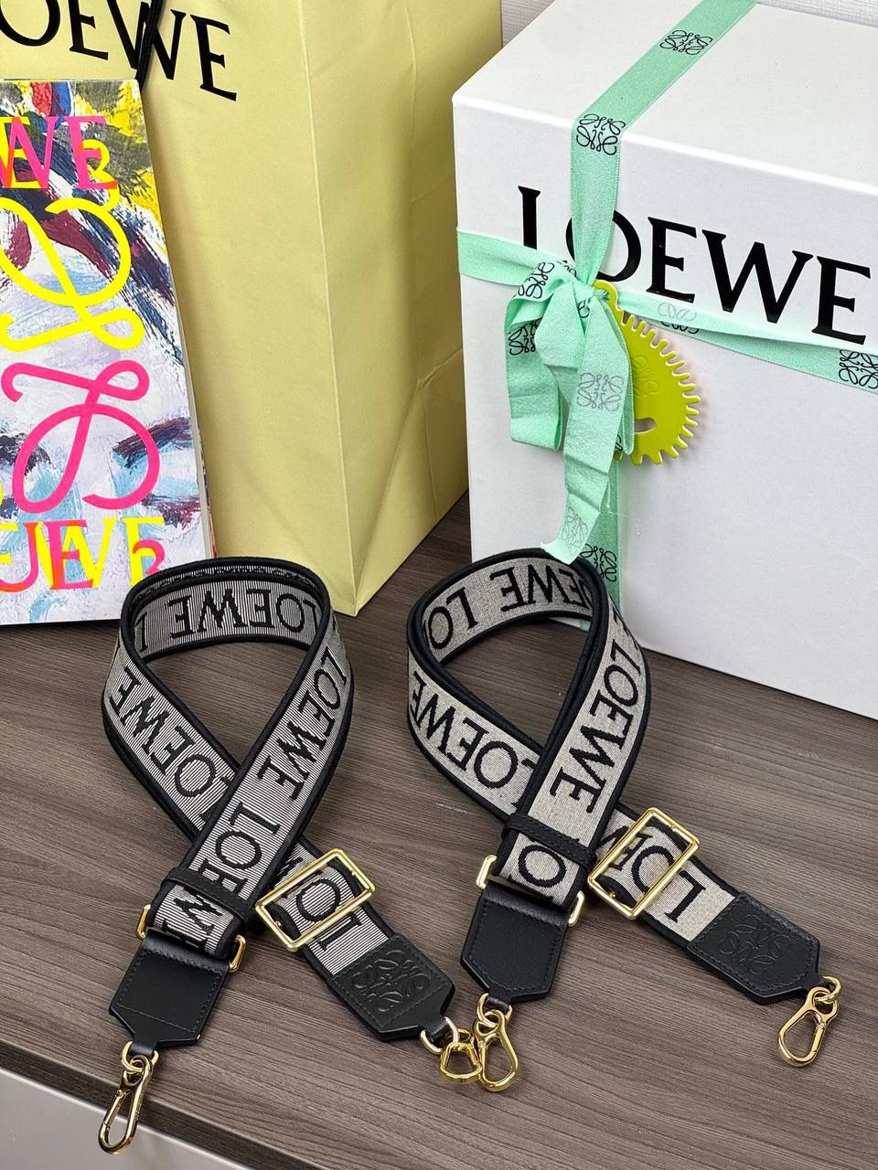 👉🏻刺绣肩带（黑金）对比🆚 通用款【左边】🆚升级版【右边】