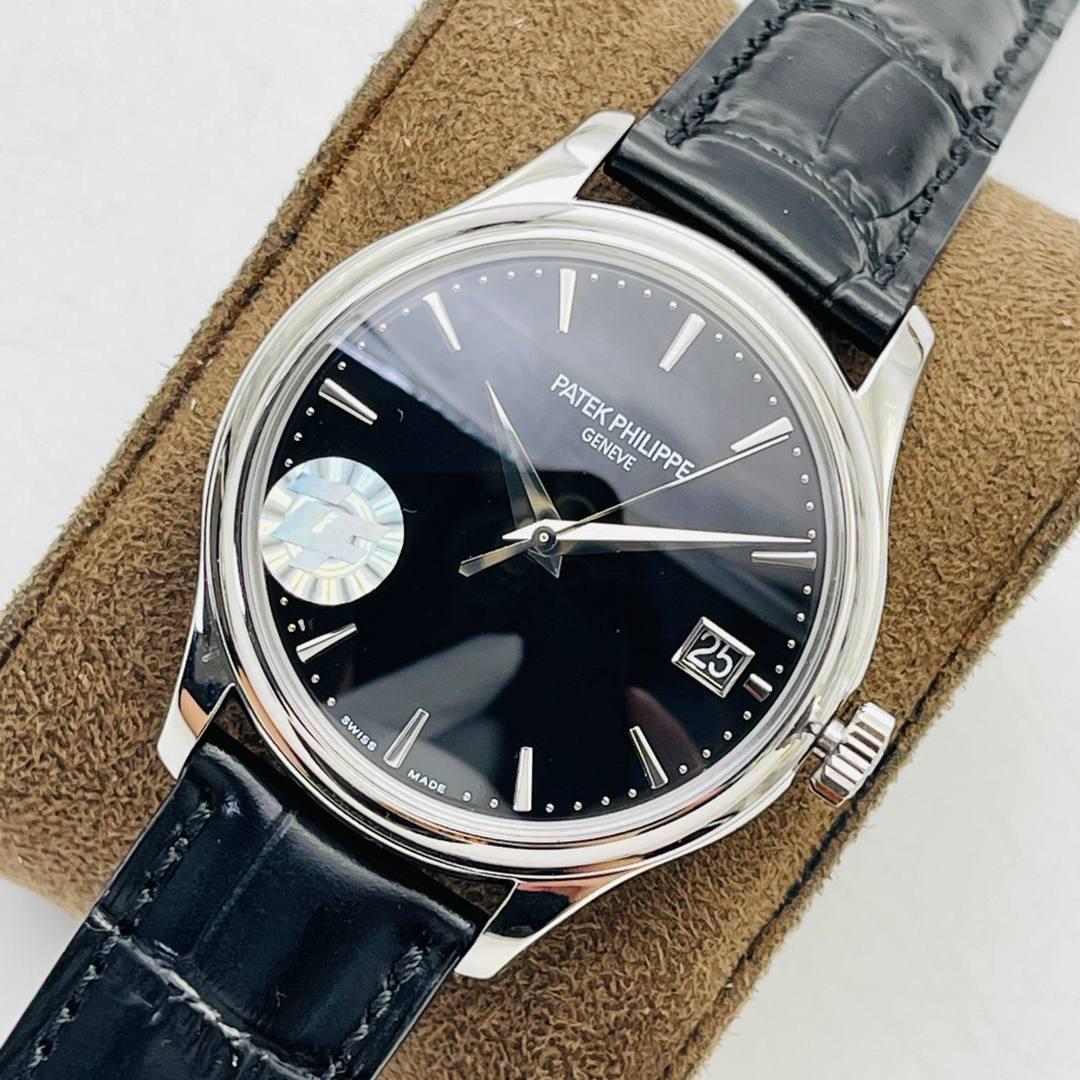 🔥🔥百达.翡丽古典表系列——5296V3版！【细节升级如下】腕表尺寸38mmX9mm 薄而有质！ 1⃣️完善表壳细节，提升打磨质量，独家还原出正品的完美比例和特有质感。 2⃣️刻度，指针采用最新的贵金属电镀技术加持，效果更佳出彩！ 3⃣️“锅盖型”微凸蓝宝表镜，版型与正品一致，效果通透，辨时清晰。 4⃣️【引领一体机时代】采用定制版Cal.324一体机——更薄，更稳，更像。 【表带】经典意大利小牛皮表带，纹路清晰，质感上乘。针式表扣打磨齐整光亮，通用原装无压力。