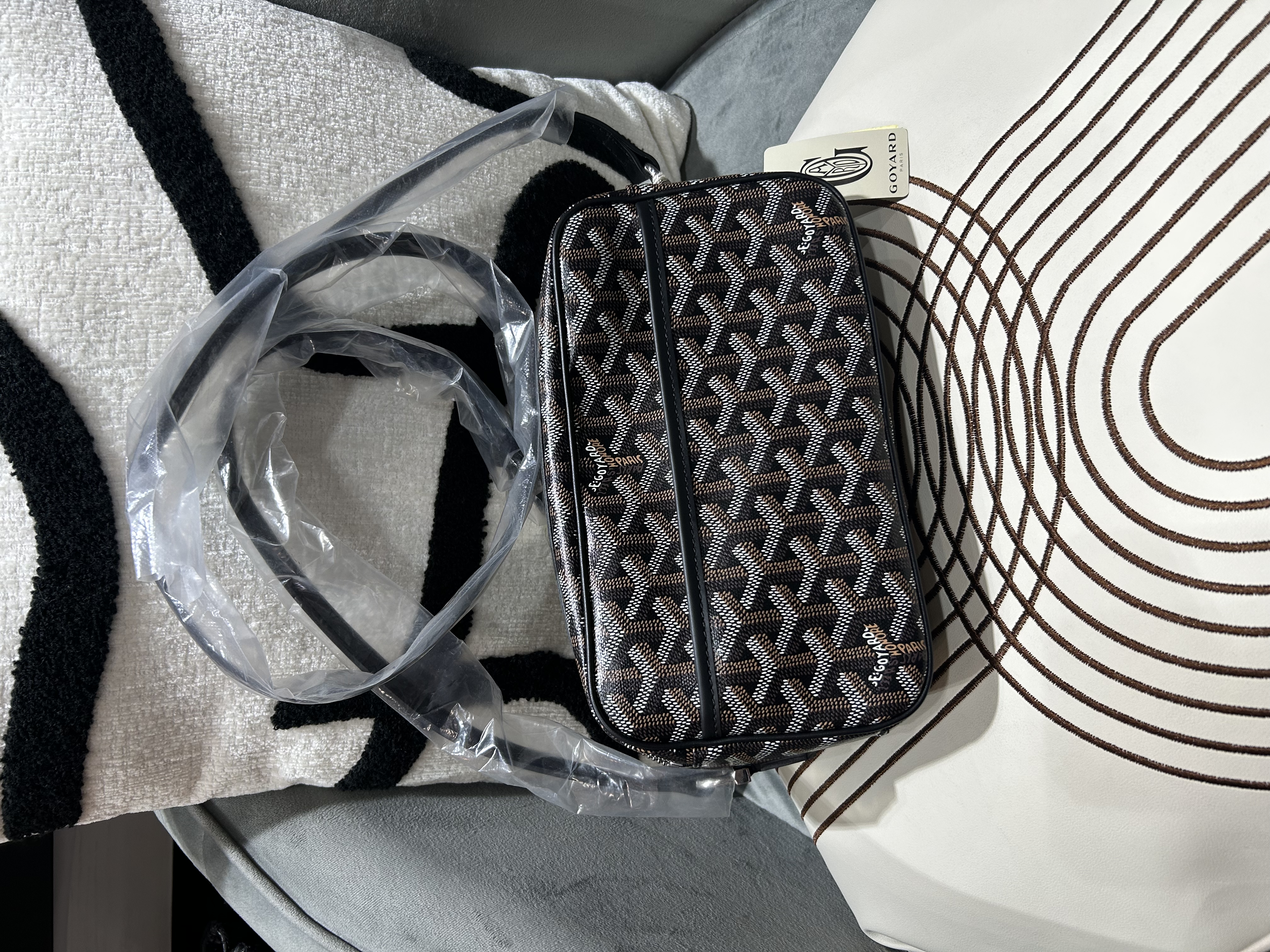 全新 Goyard cap vert pm bag NOIR 黑色camera bag  100%Authentic ,100%new ✅專門店收據✅dust bag✅紙袋