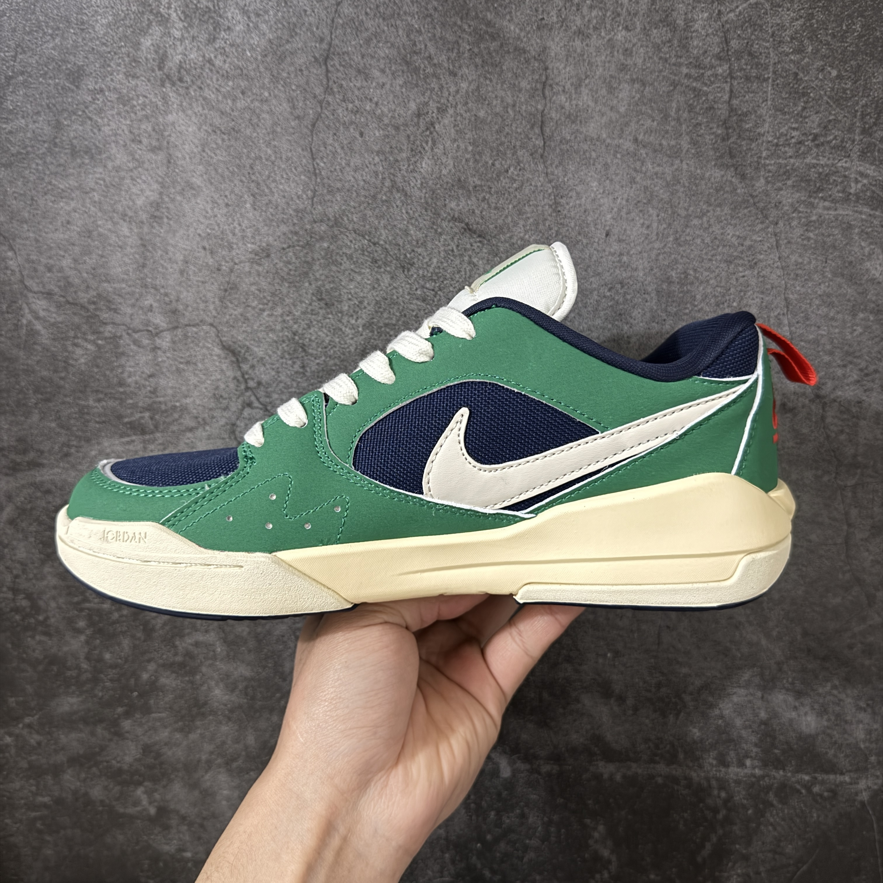 Nike Jordan CMFT Era HJ6777-400