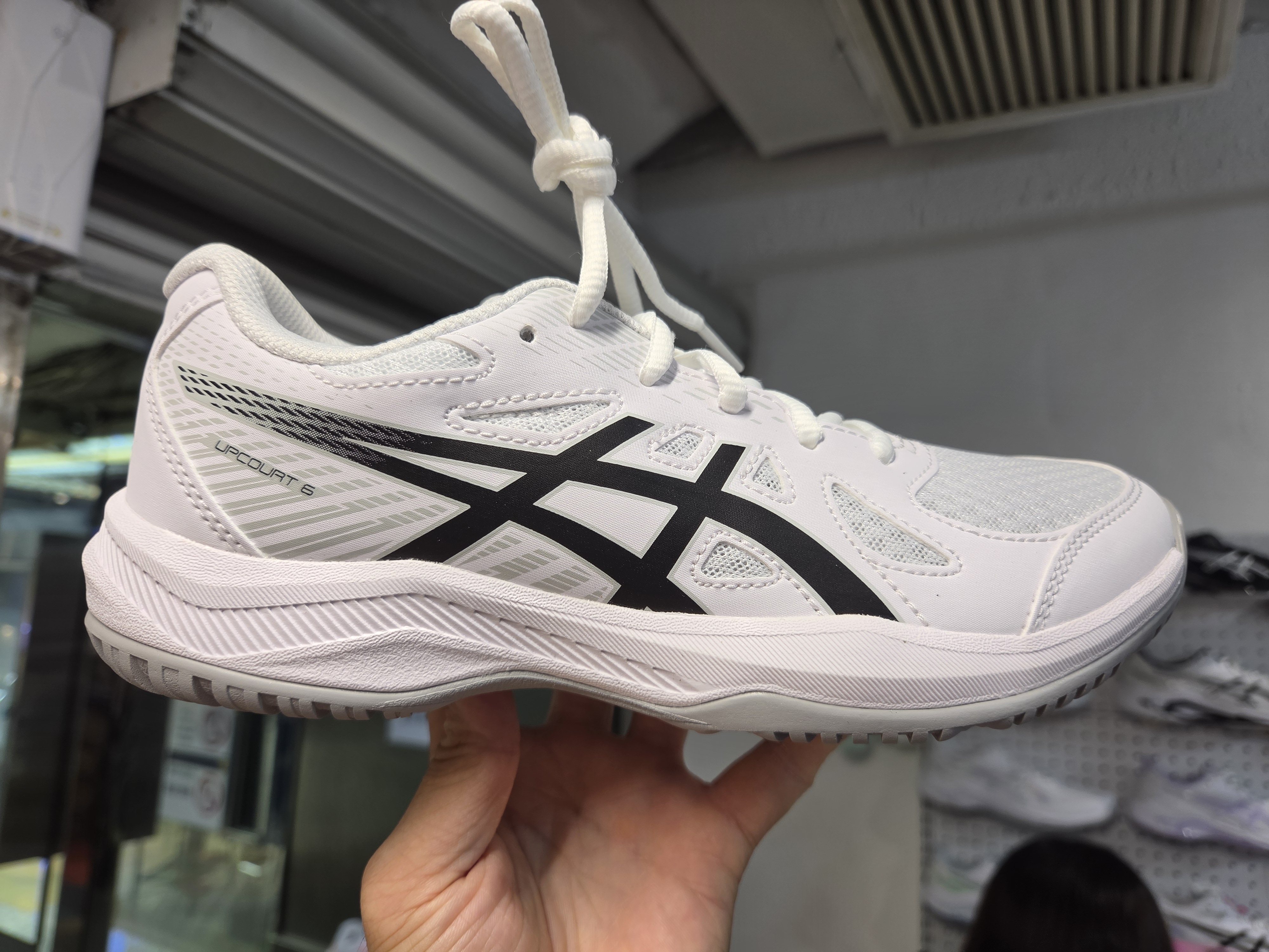 Asics Upcourt 6 排球鞋