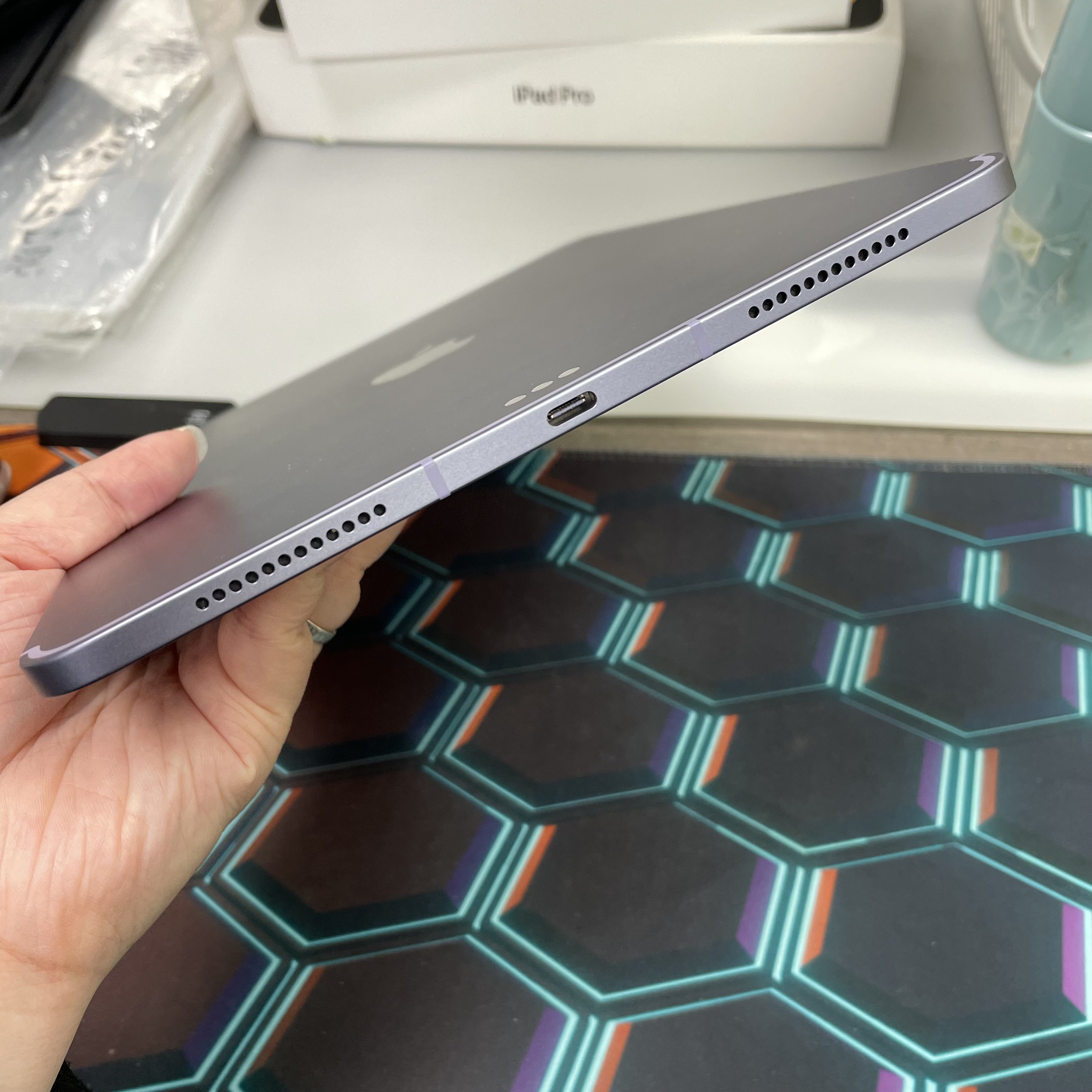 *774998 iPad Air 5 勁靚機 256GB 插卡版 紫色 purple