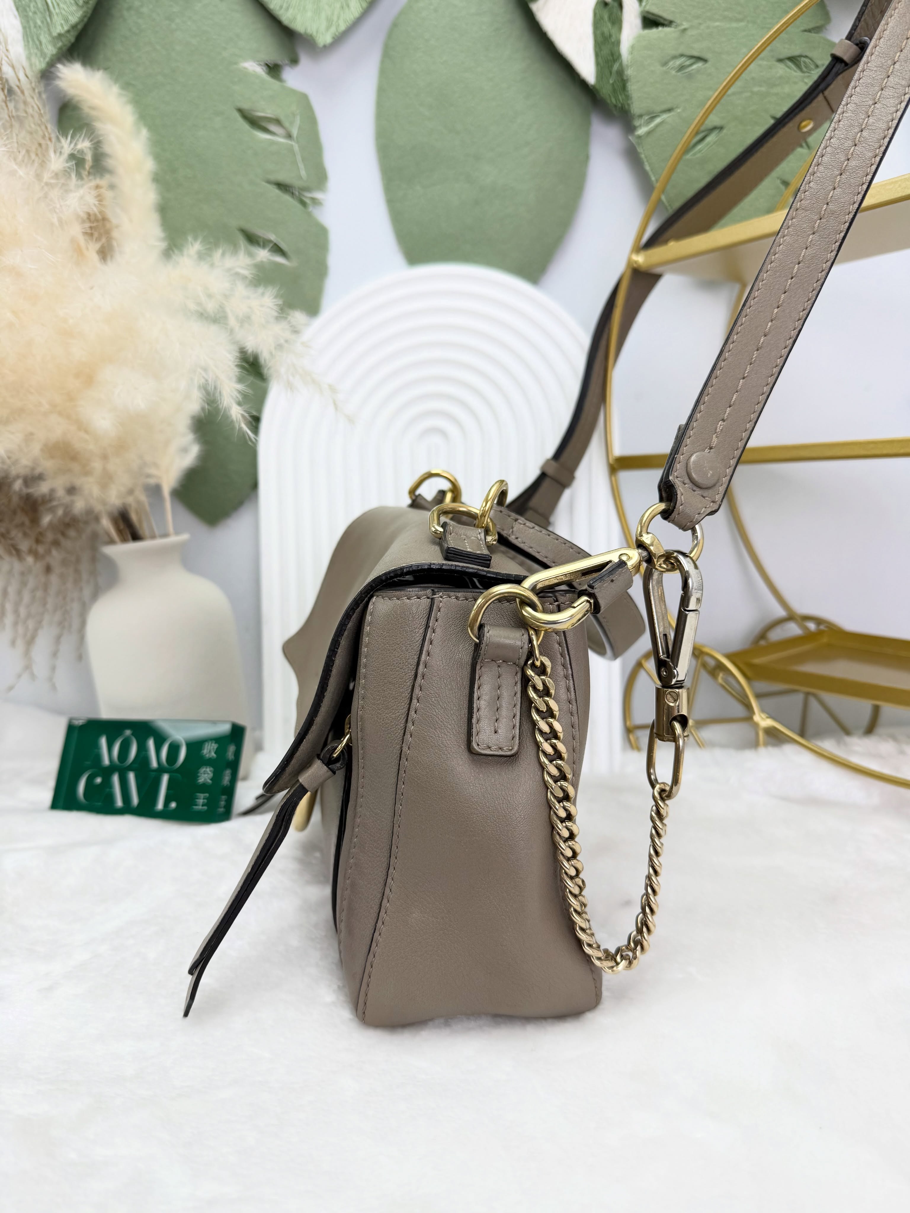 Chloe ✨PRE OWNED 🛍️ 大象灰Faye Day mini 🤎