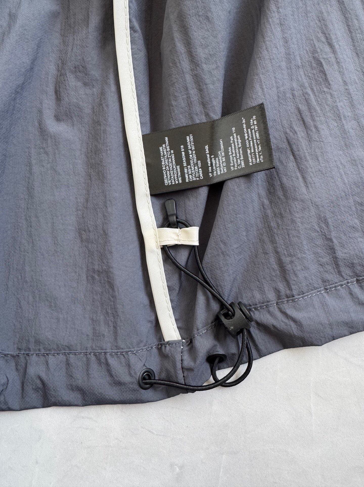 On四色風褸（男女同款）