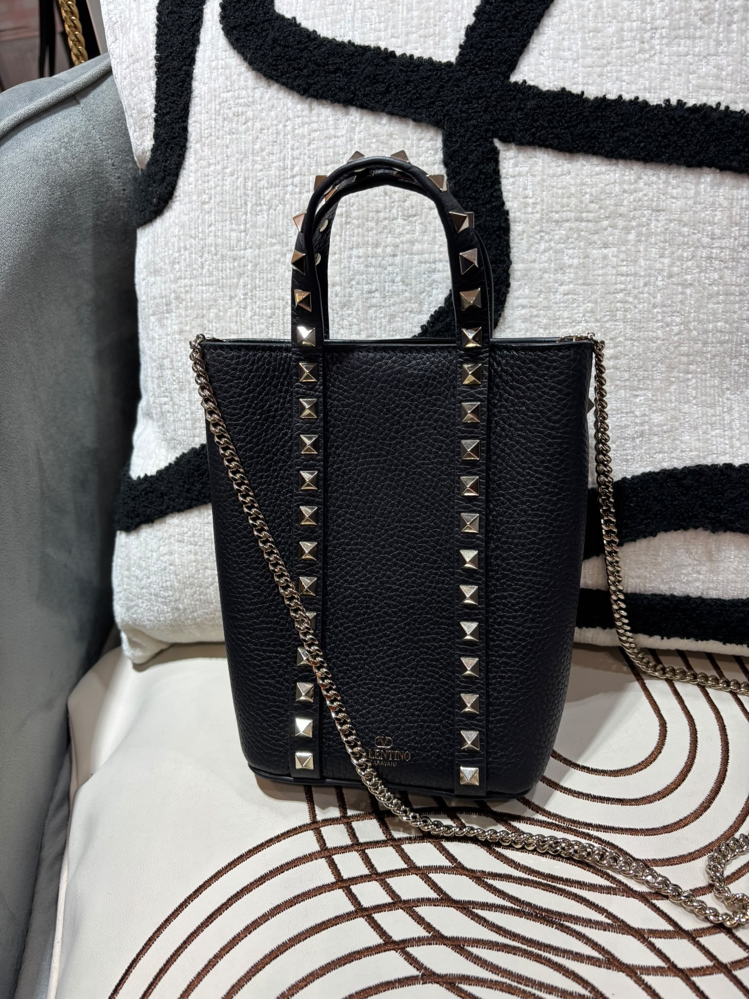 Valentino Mini Bucket 2Way Bag 黑色 100%Authentic, 99%New