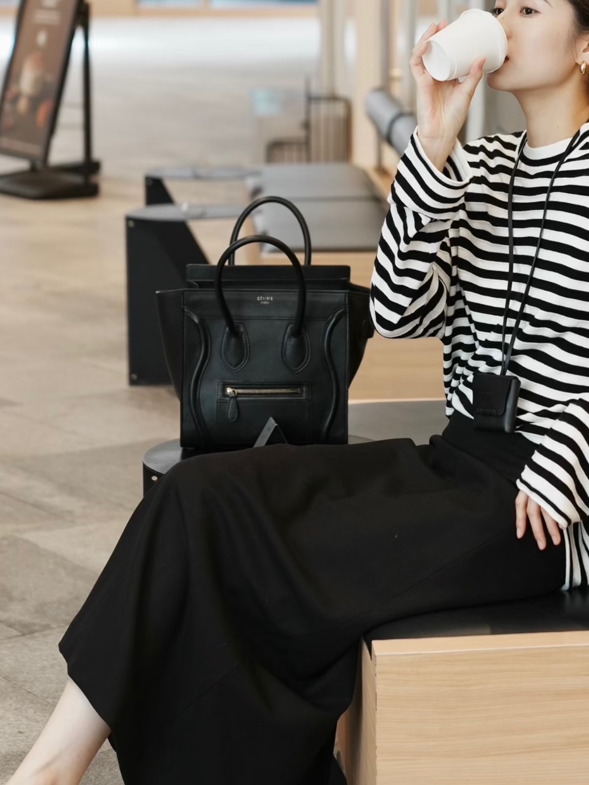 👜 PRE OWNED 🛍️Luggage Bag black🖤 