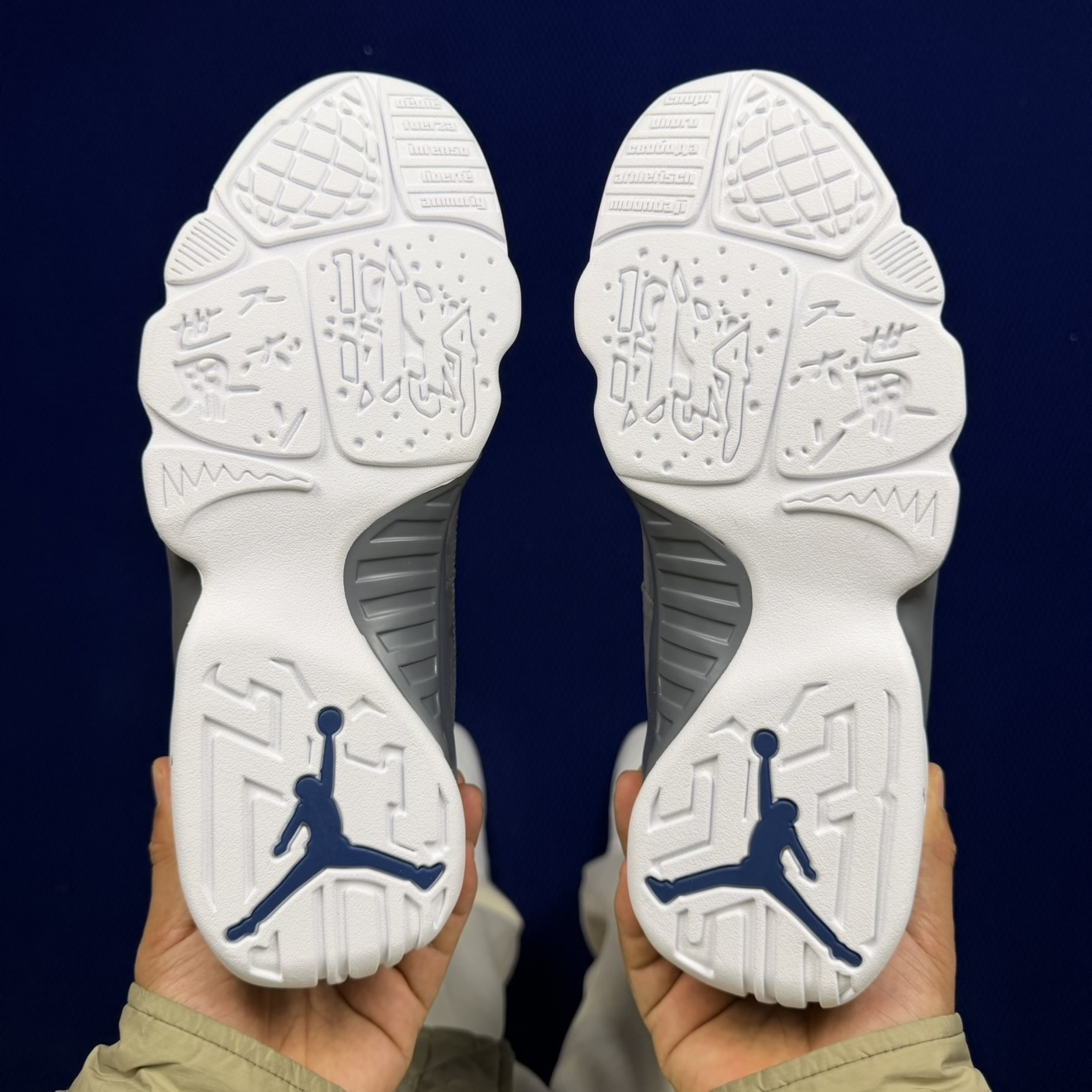 Nike Air Jordan 9 Retro "Flint Grey/French Blue" HV4794-100