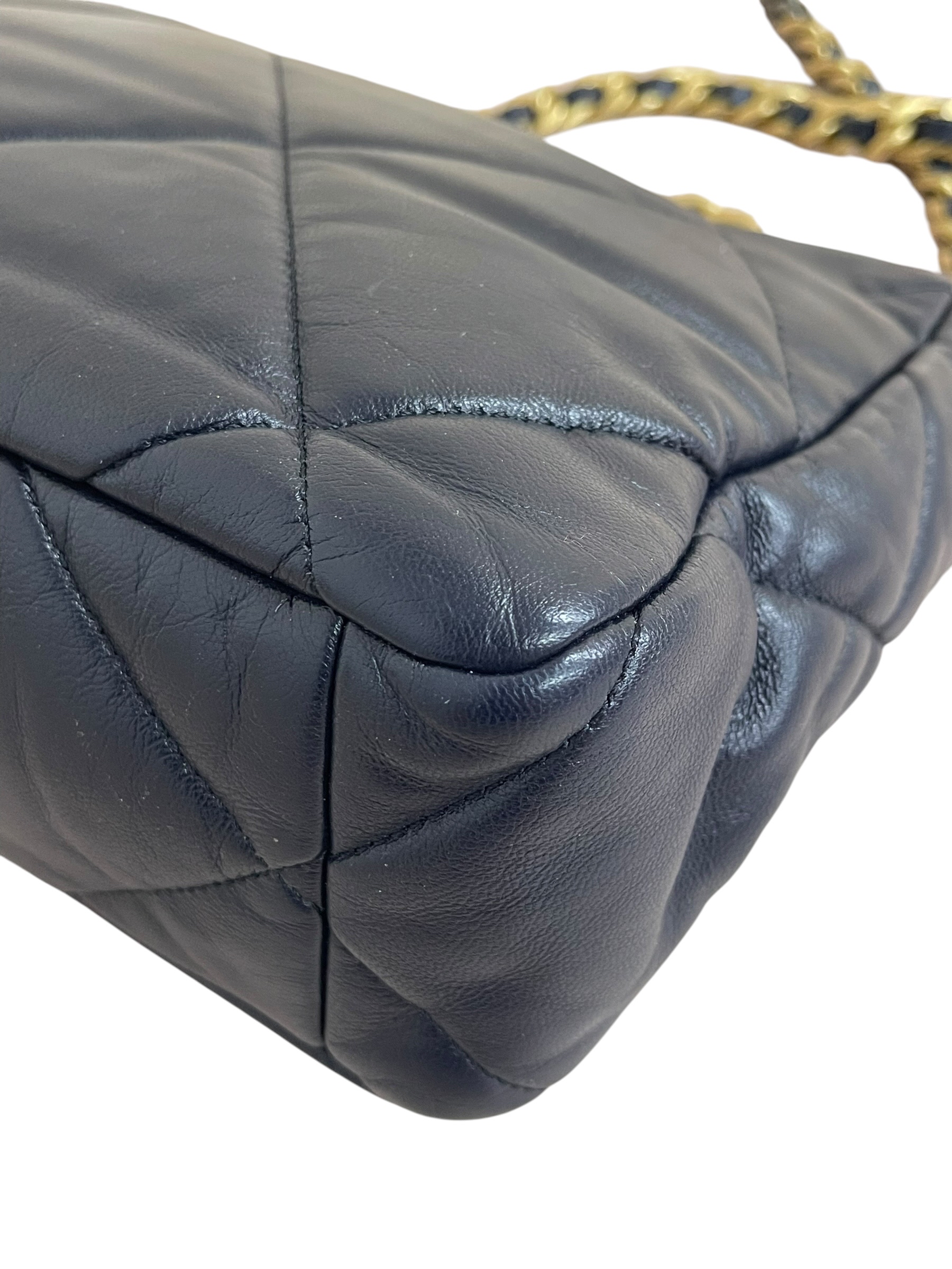 Pre-owned Chanel 19 Bag / Product Code: 062907