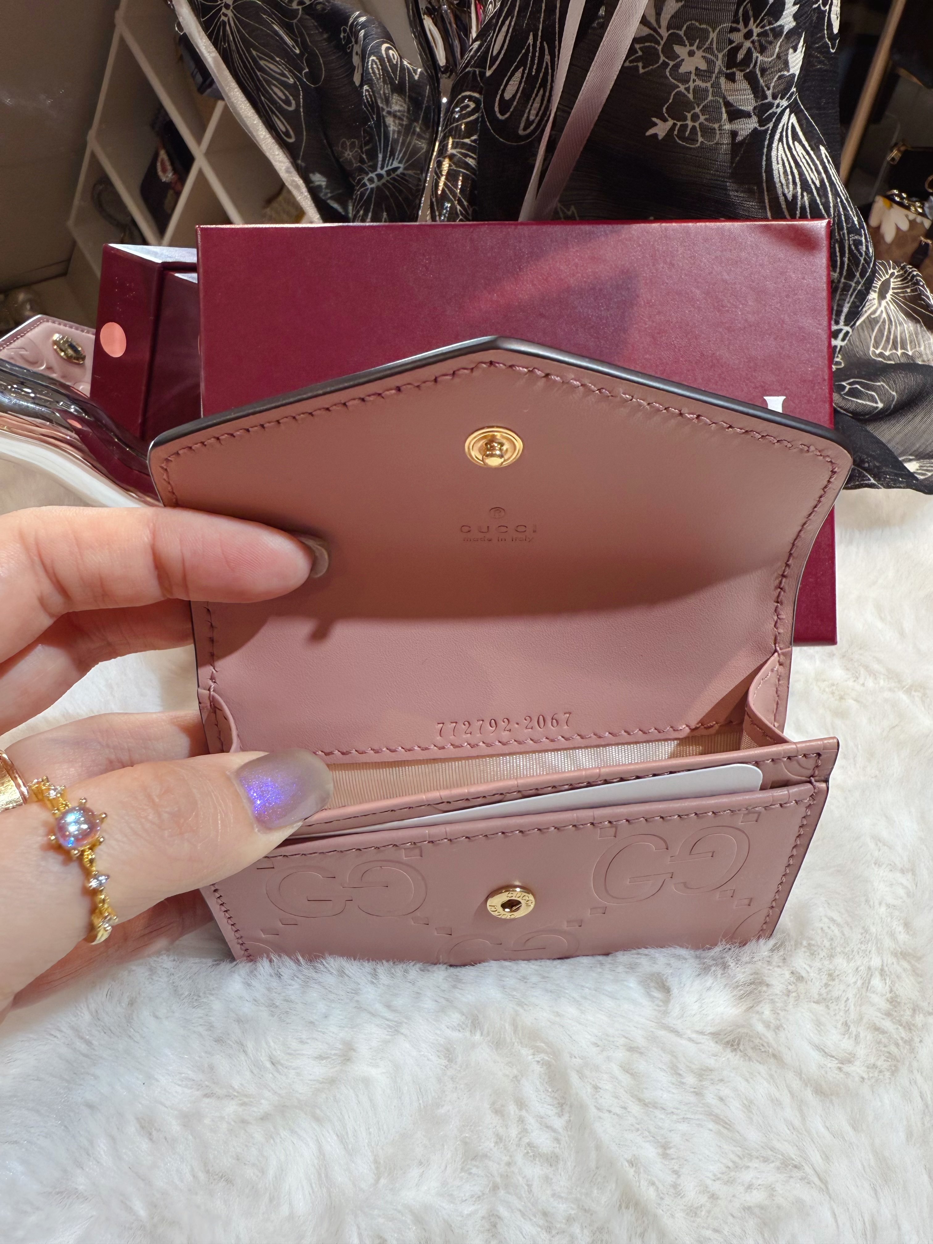 Gucci flap card holder pink