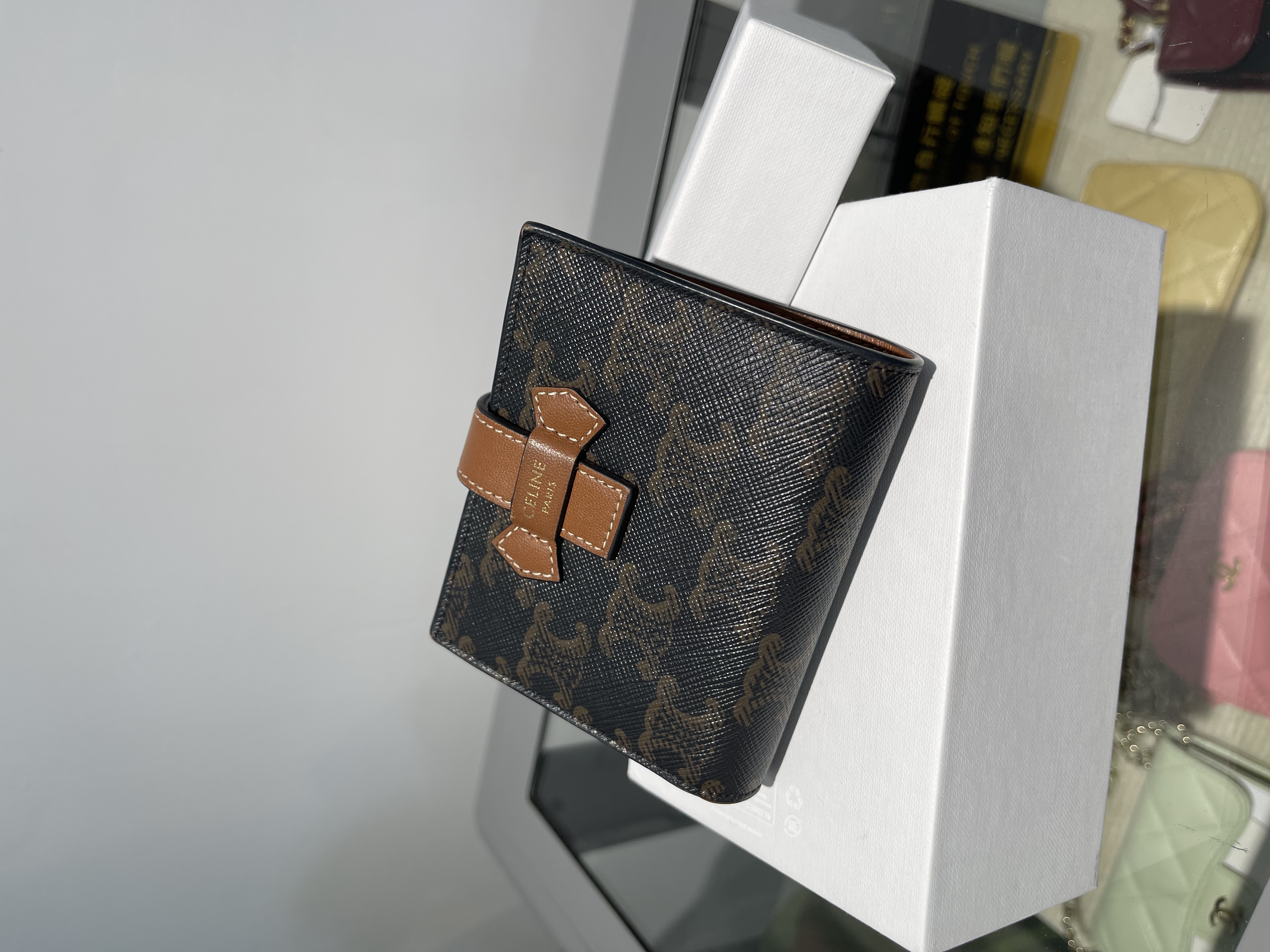 Pre-Owned CELINE Triomphe Small Wallet / Black / Product Code: 2473101