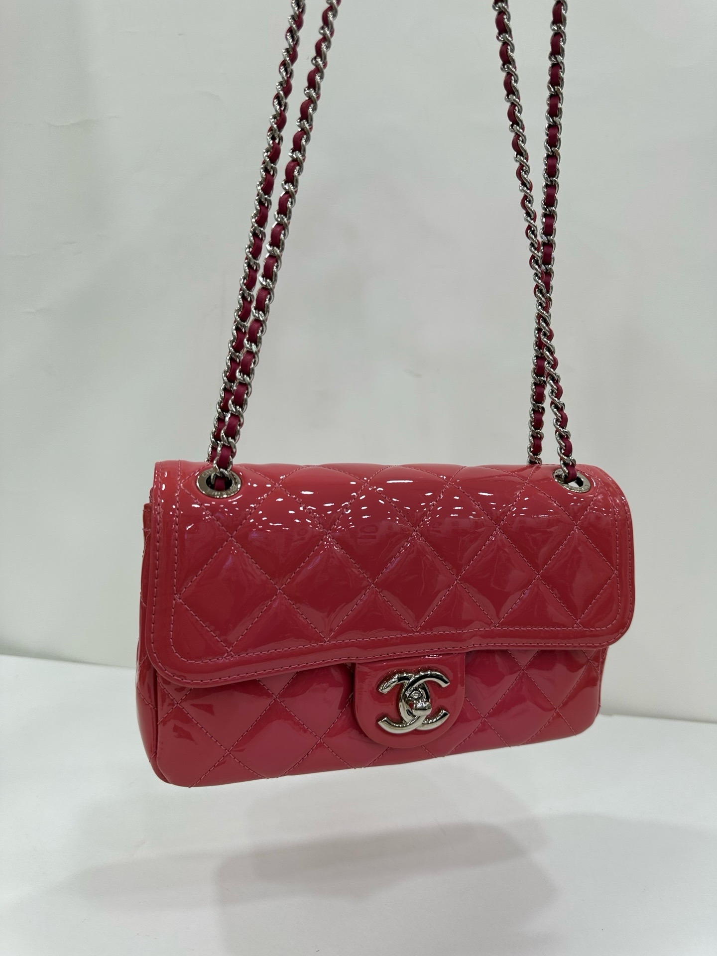 直播貨品 |  [1個-$100 2個-$300］E01