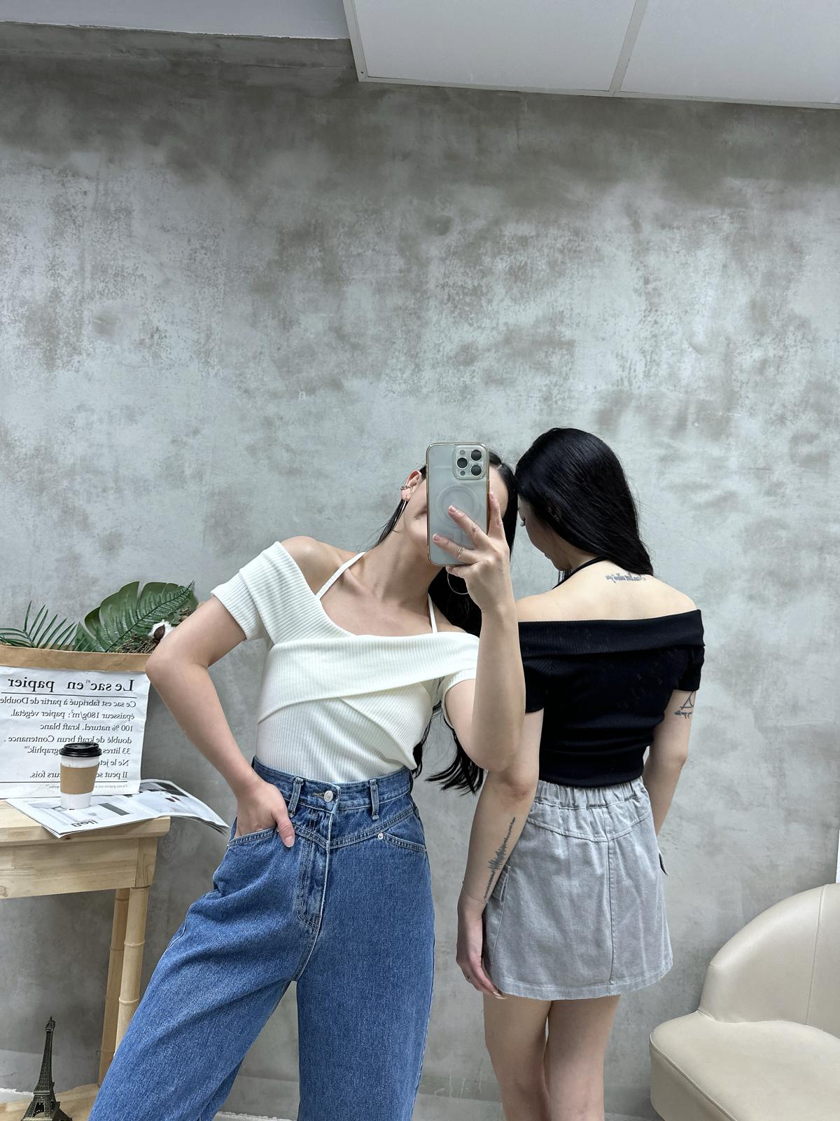 P17 暗紋交叉領Top