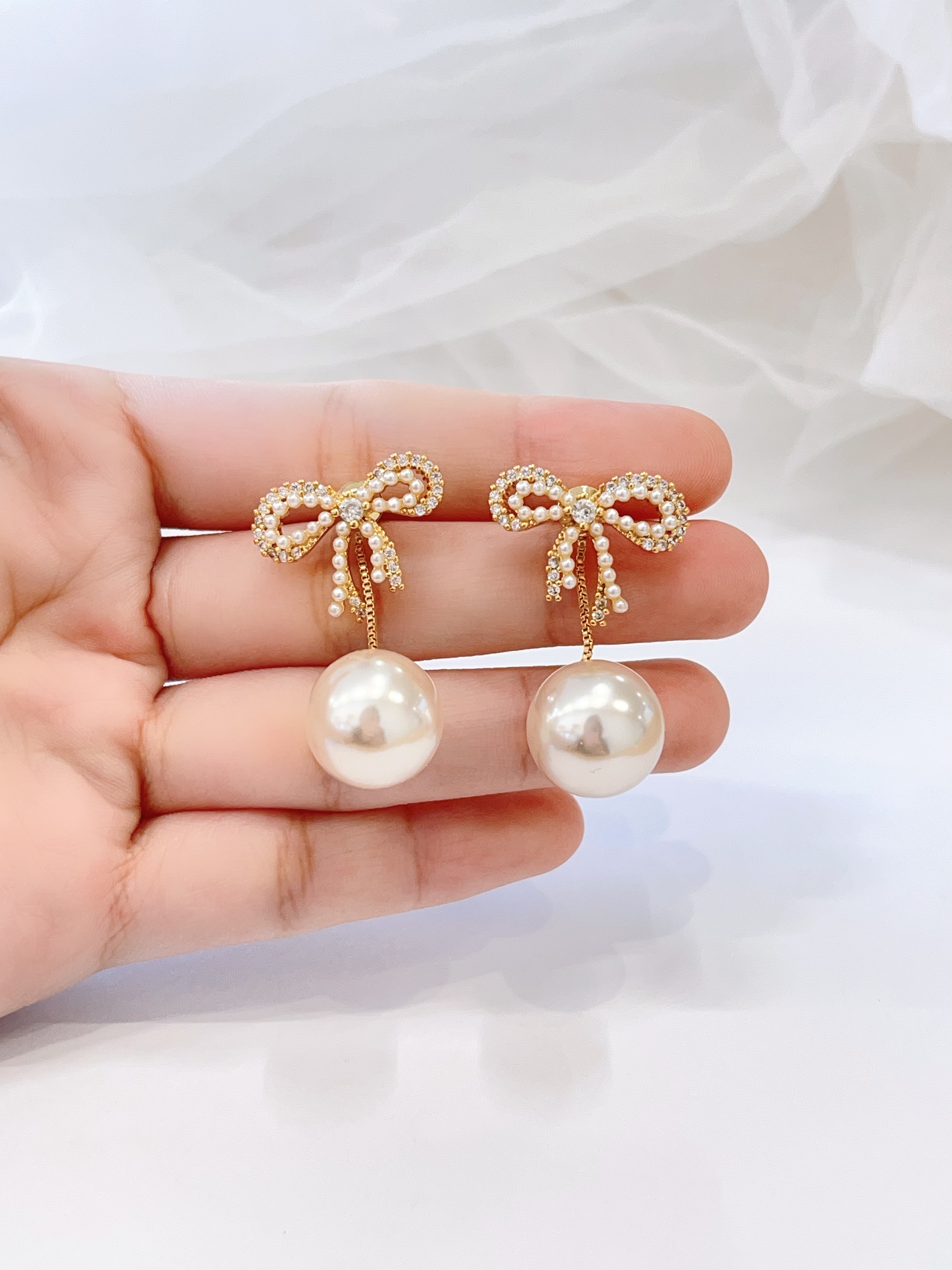 晚宴千金风珍珠蝴蝶结耳环