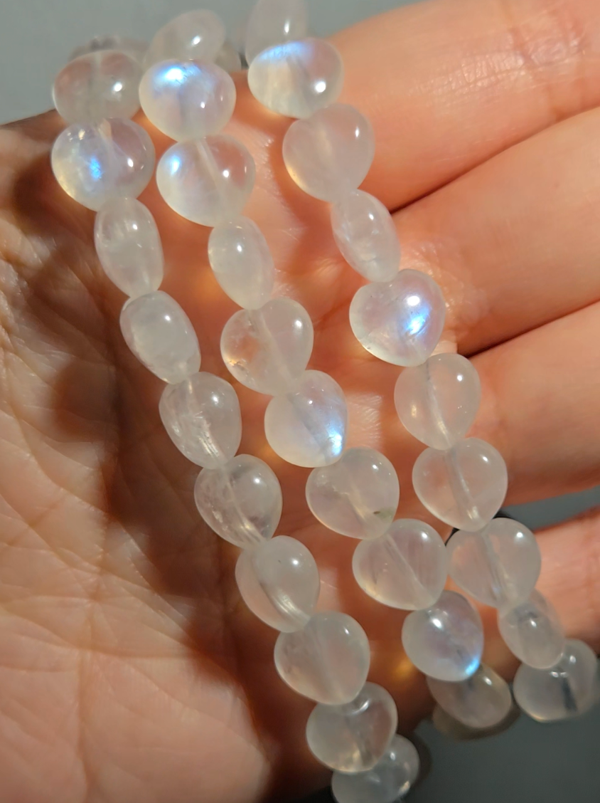 High-grade 9mm blue flash moonstone heart bracelets - JW100